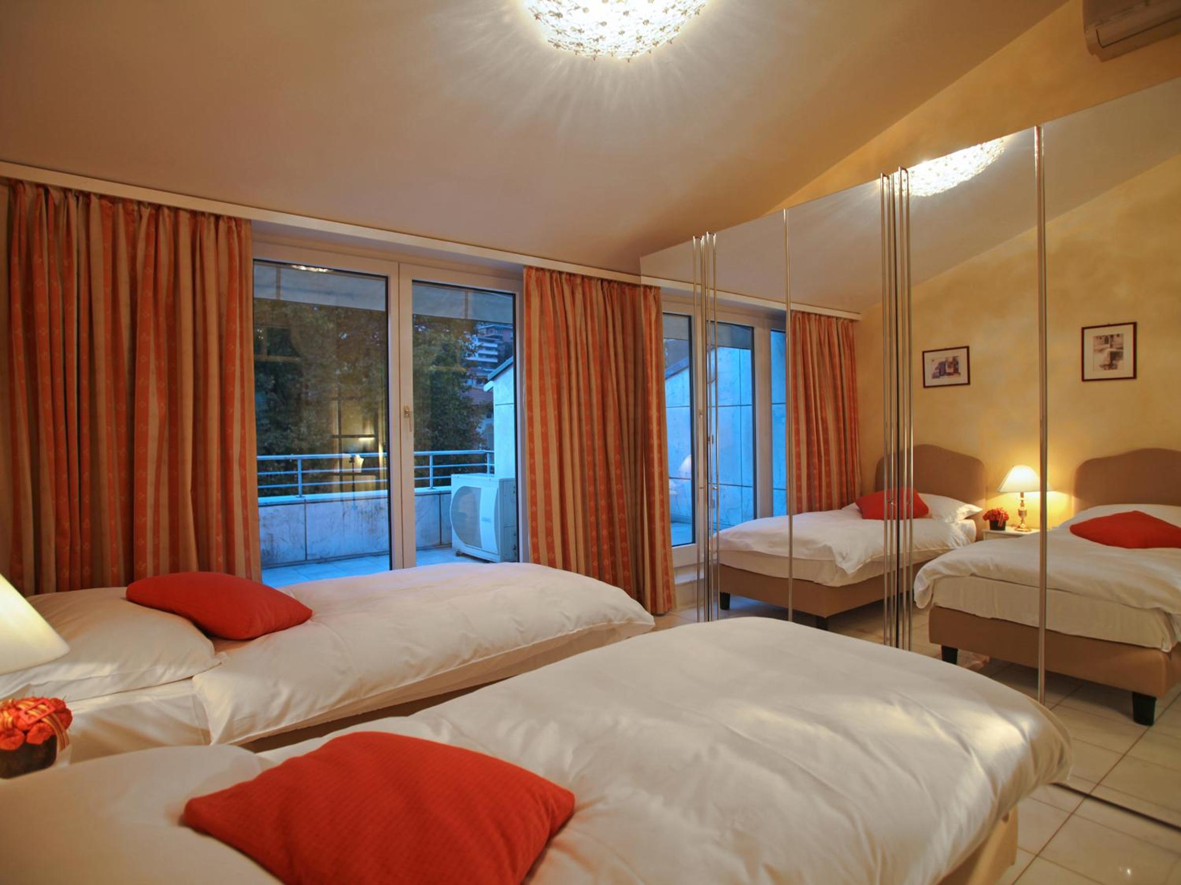 Premium Suite - Photo 17