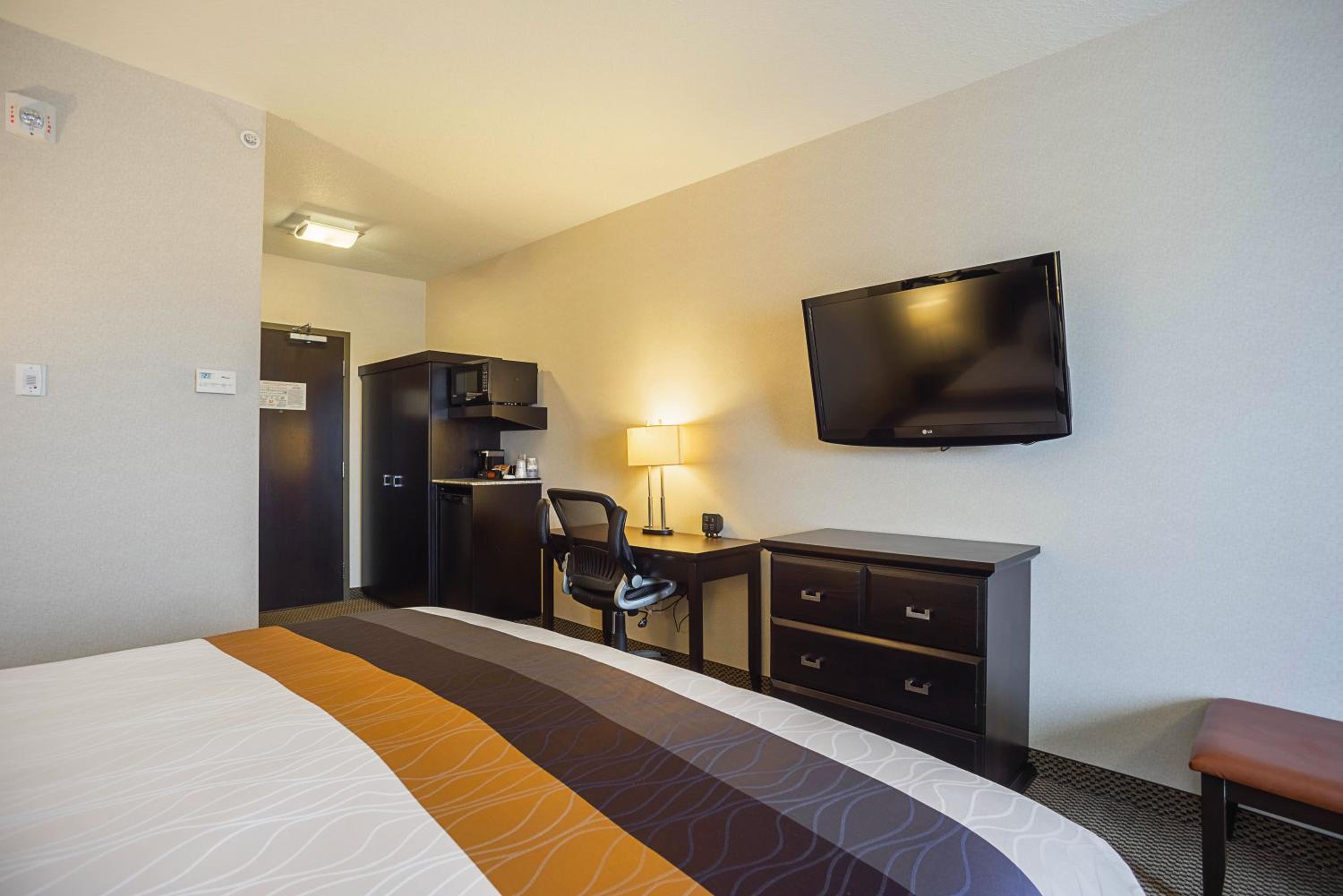 Family Suite - Non-Smoking photo 2