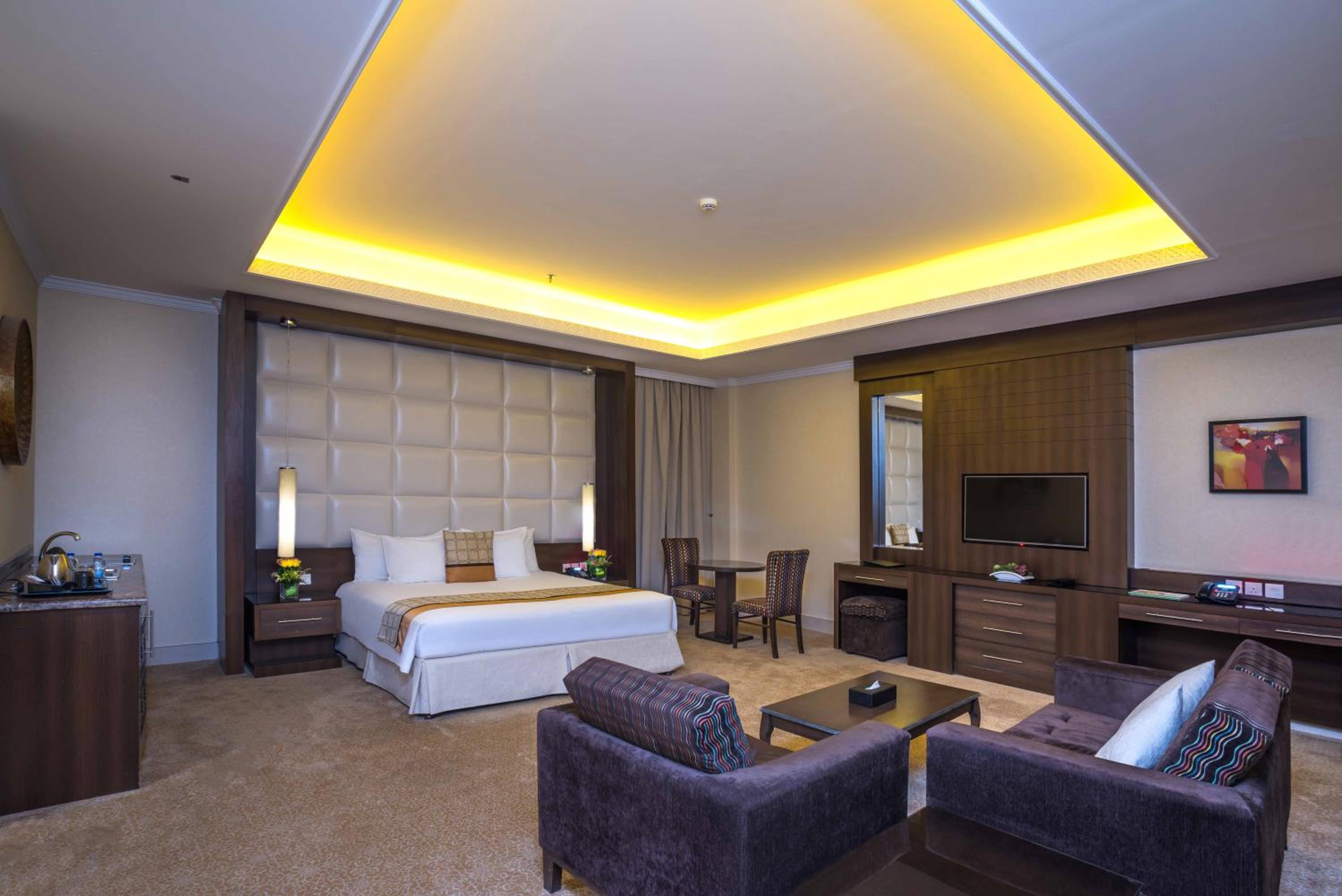 Executive Suite - Photo 7