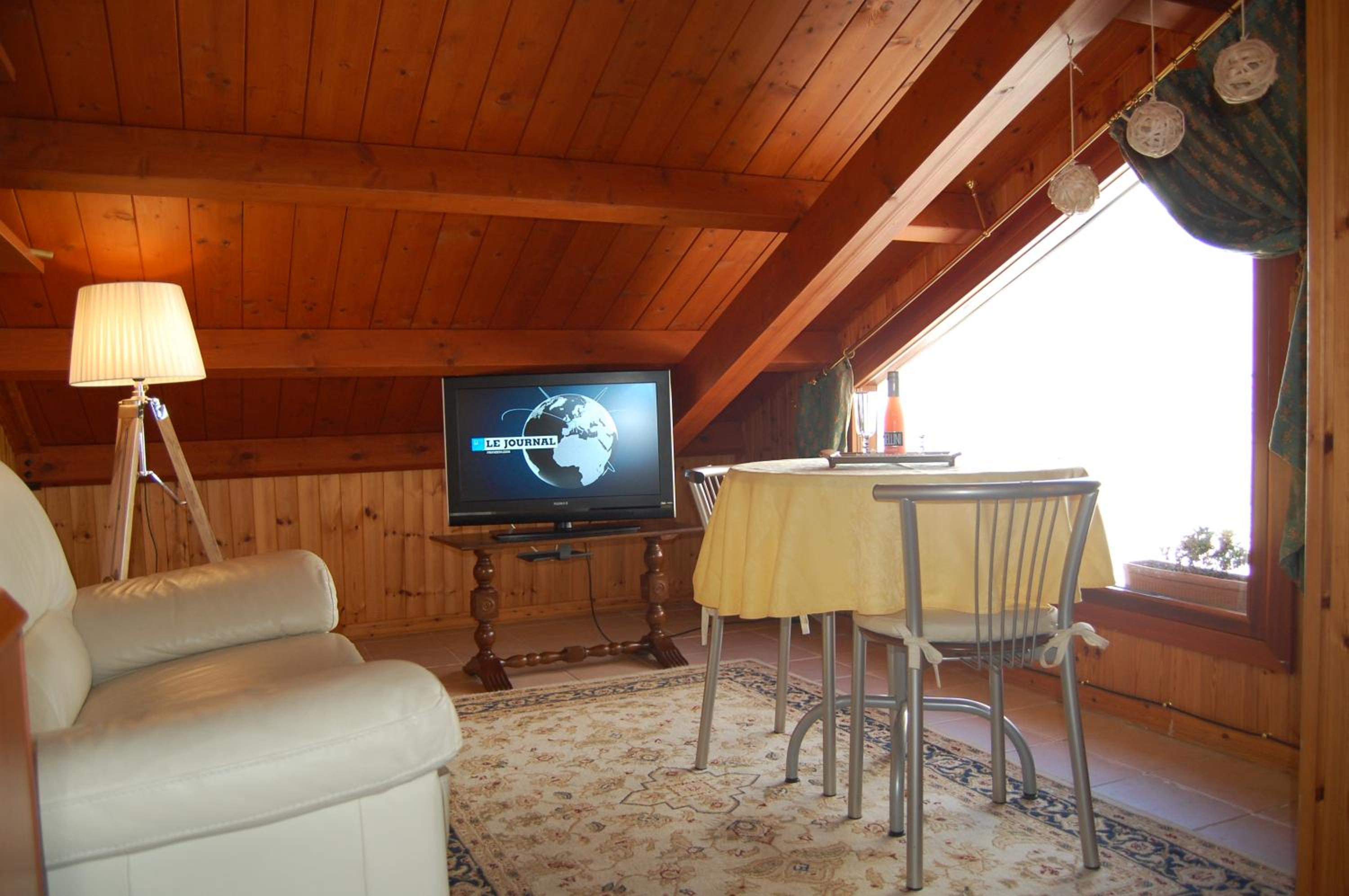 Suite with Terrace and Lagoon View
