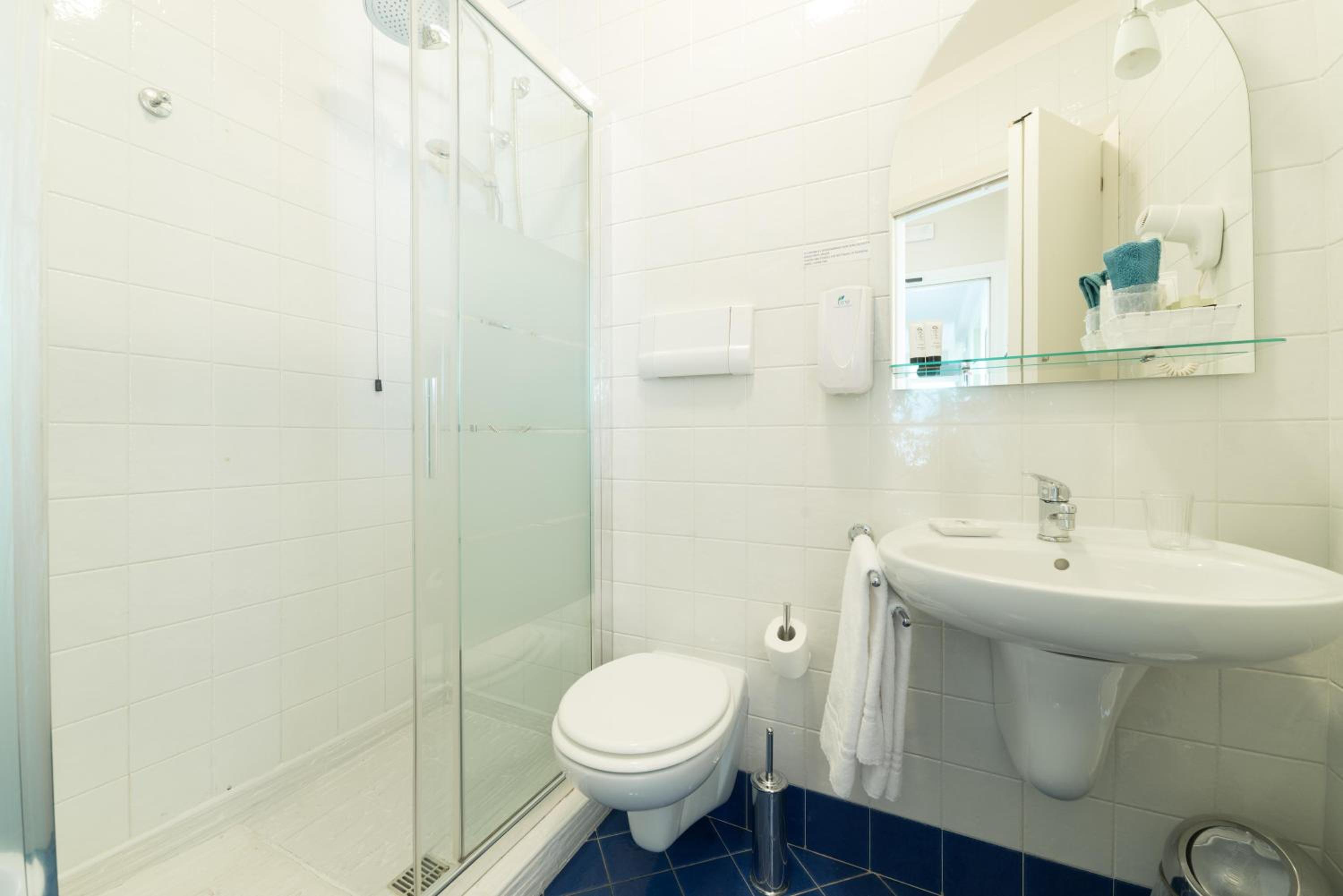 Double Room with Lake View photo 3