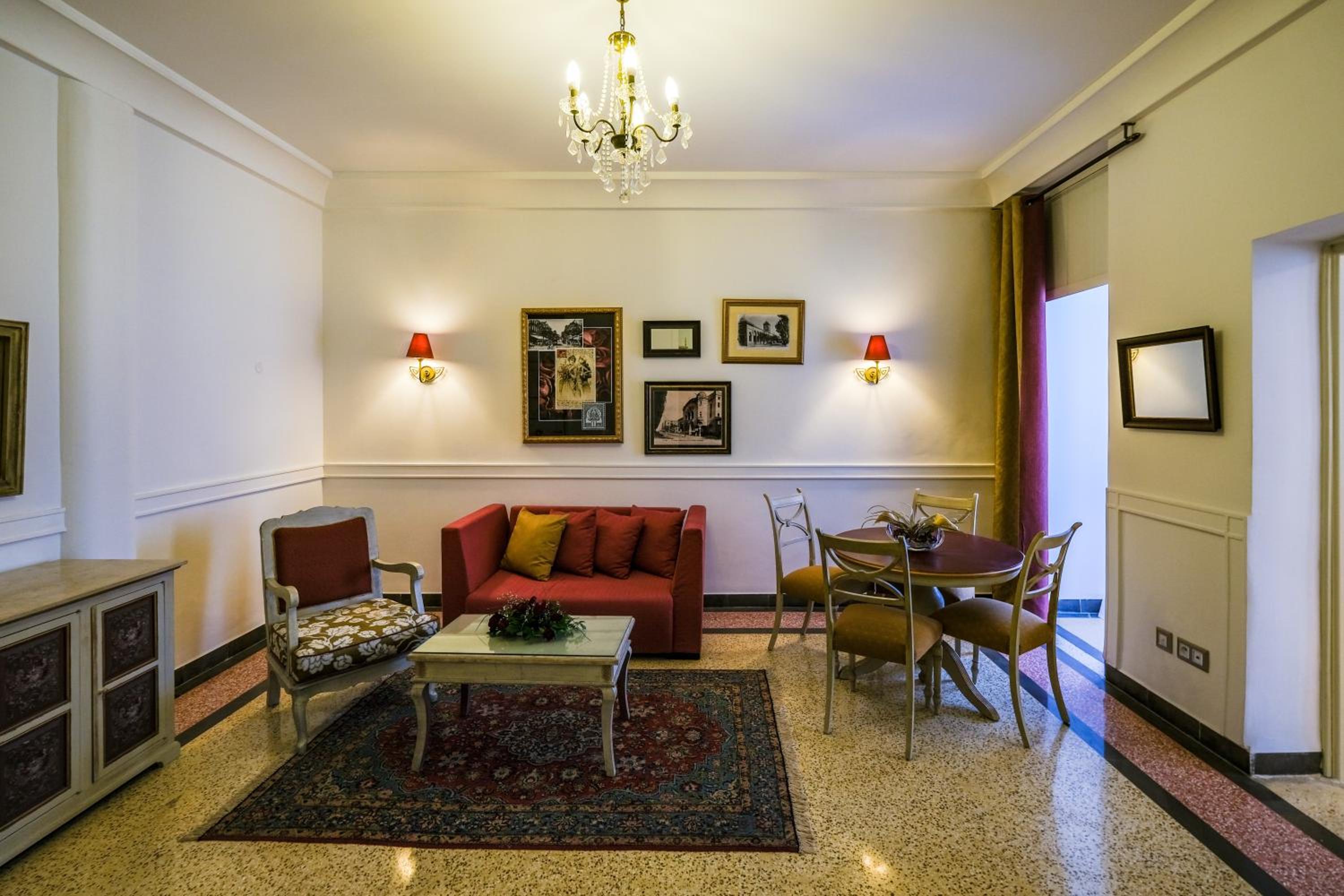 Junior Suite (2 Adults)