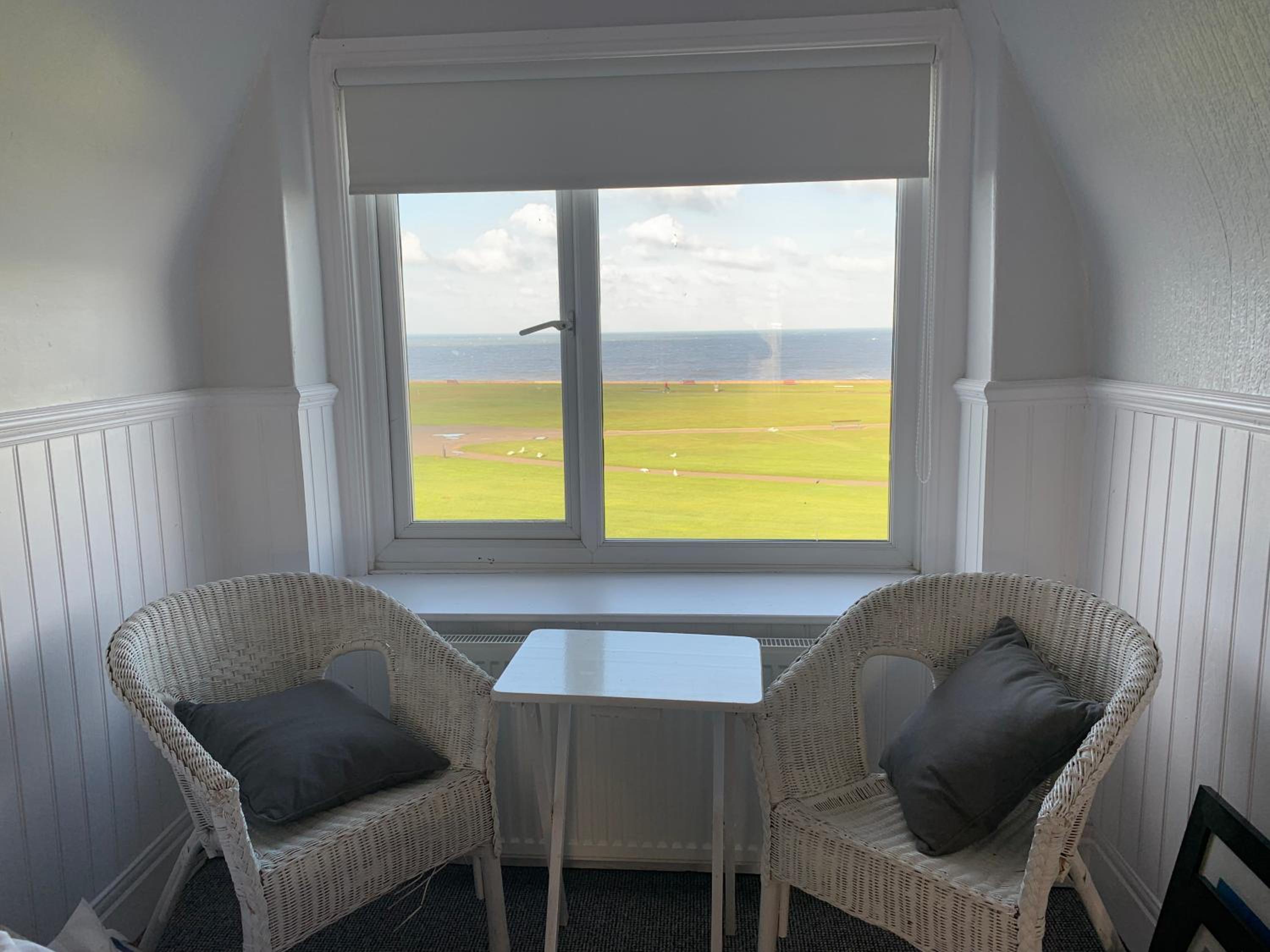 Family Room with Sea View - Photo 2