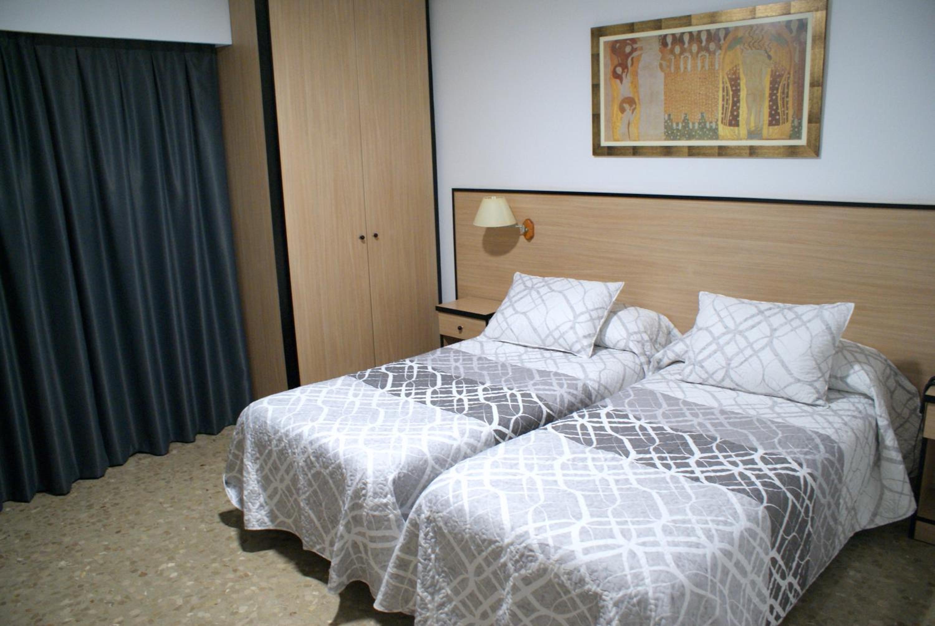 Double or Twin Room - Photo 1