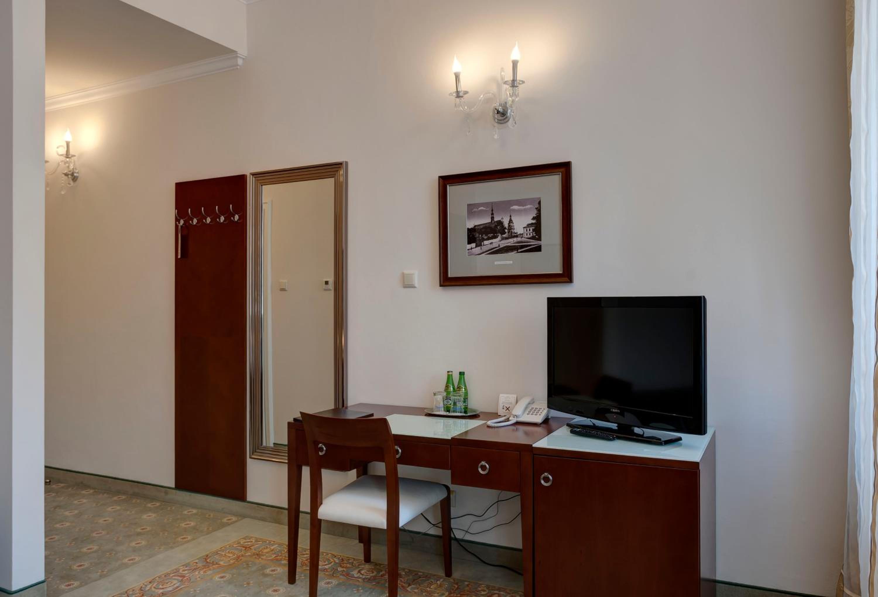 Superior Double Room with Balcony photo 2