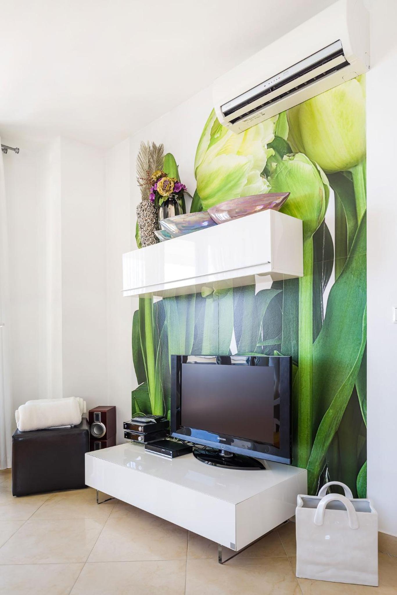 Apartment with Sea View photo 1