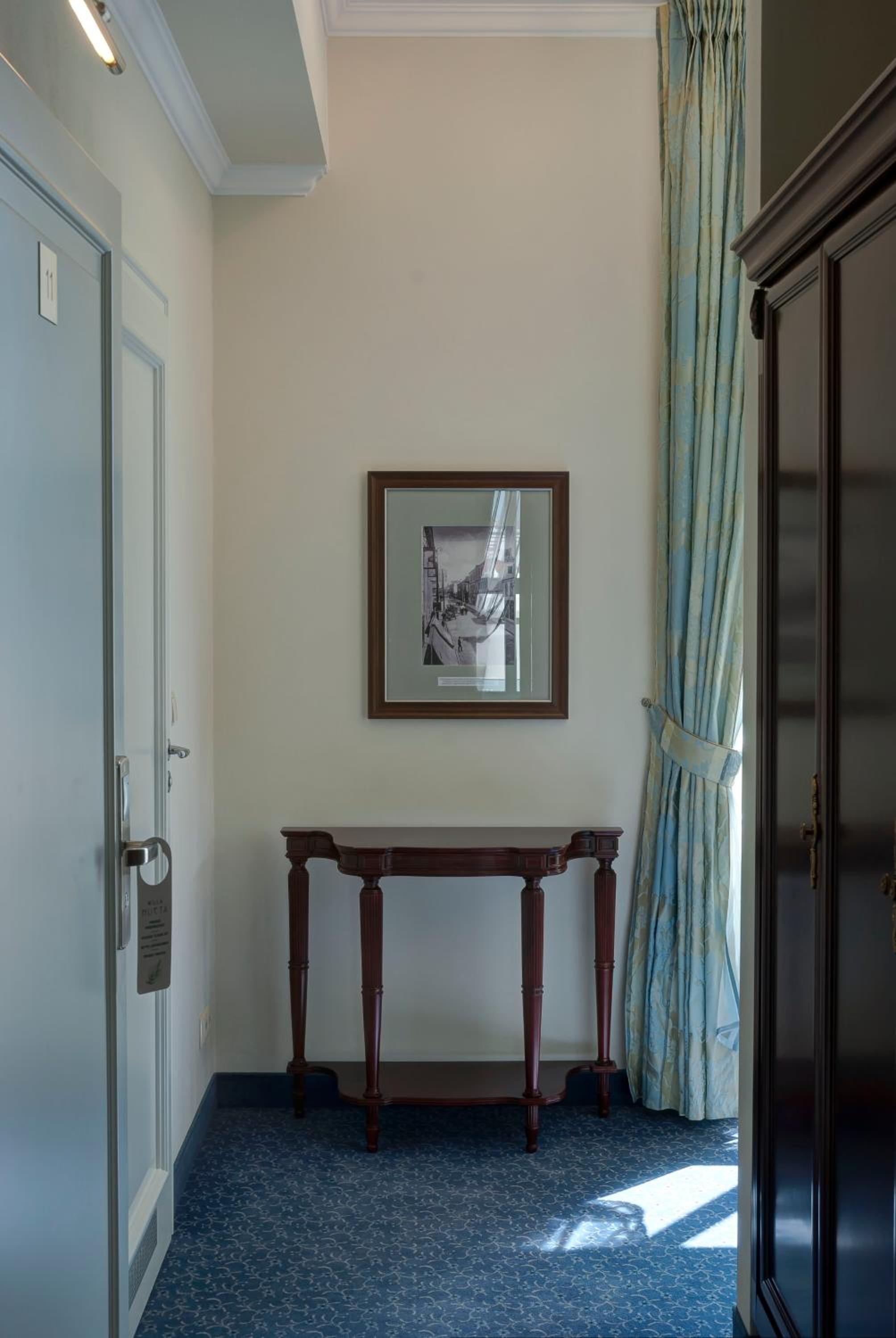 Double or Twin Room photo 2