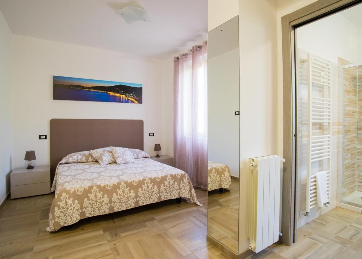 Double Room with Extra Bed photo 2