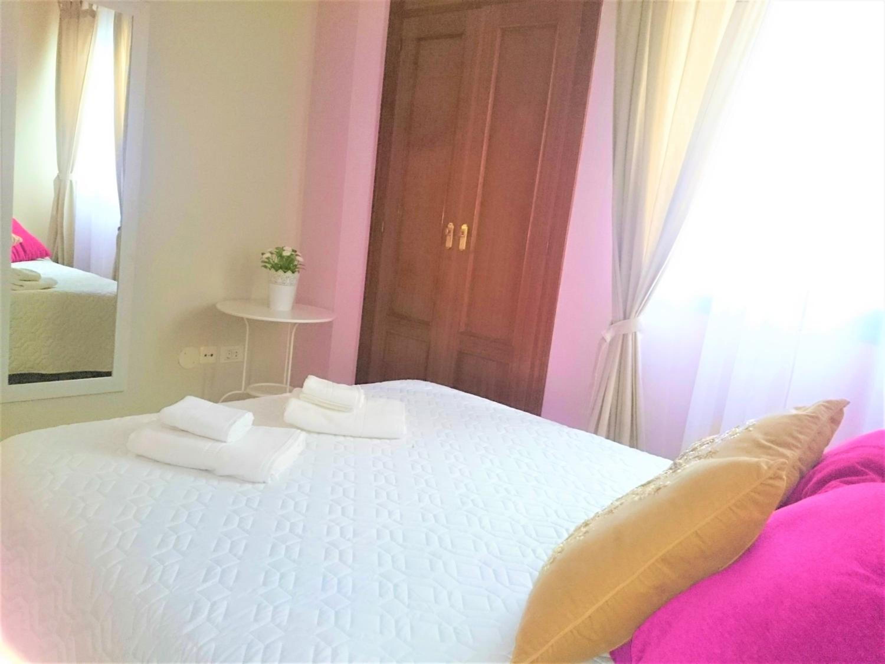 Apartamento con Balcón