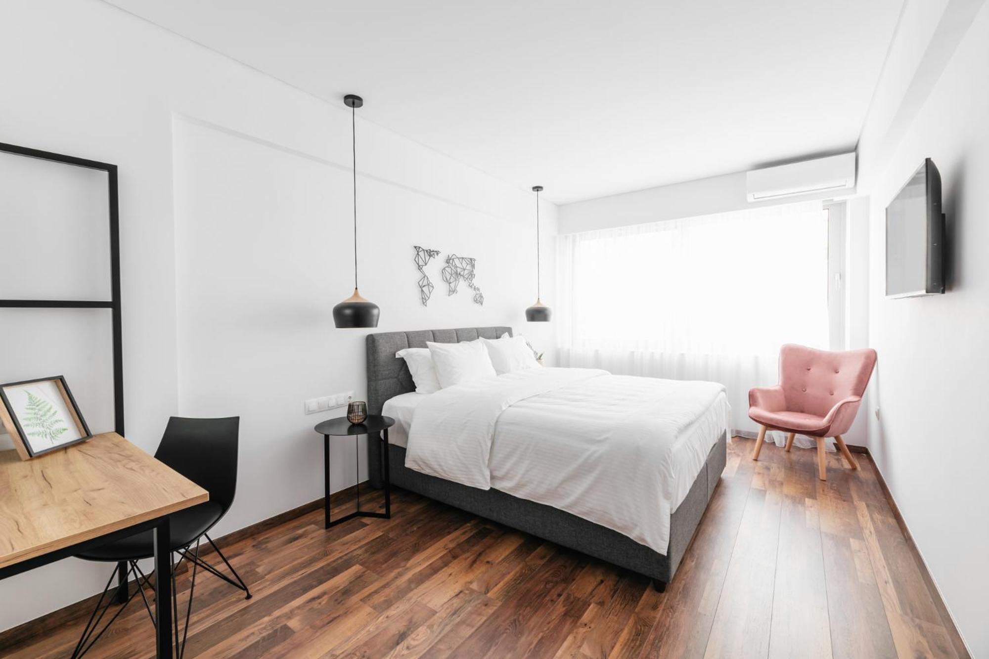 Elegant Studio
