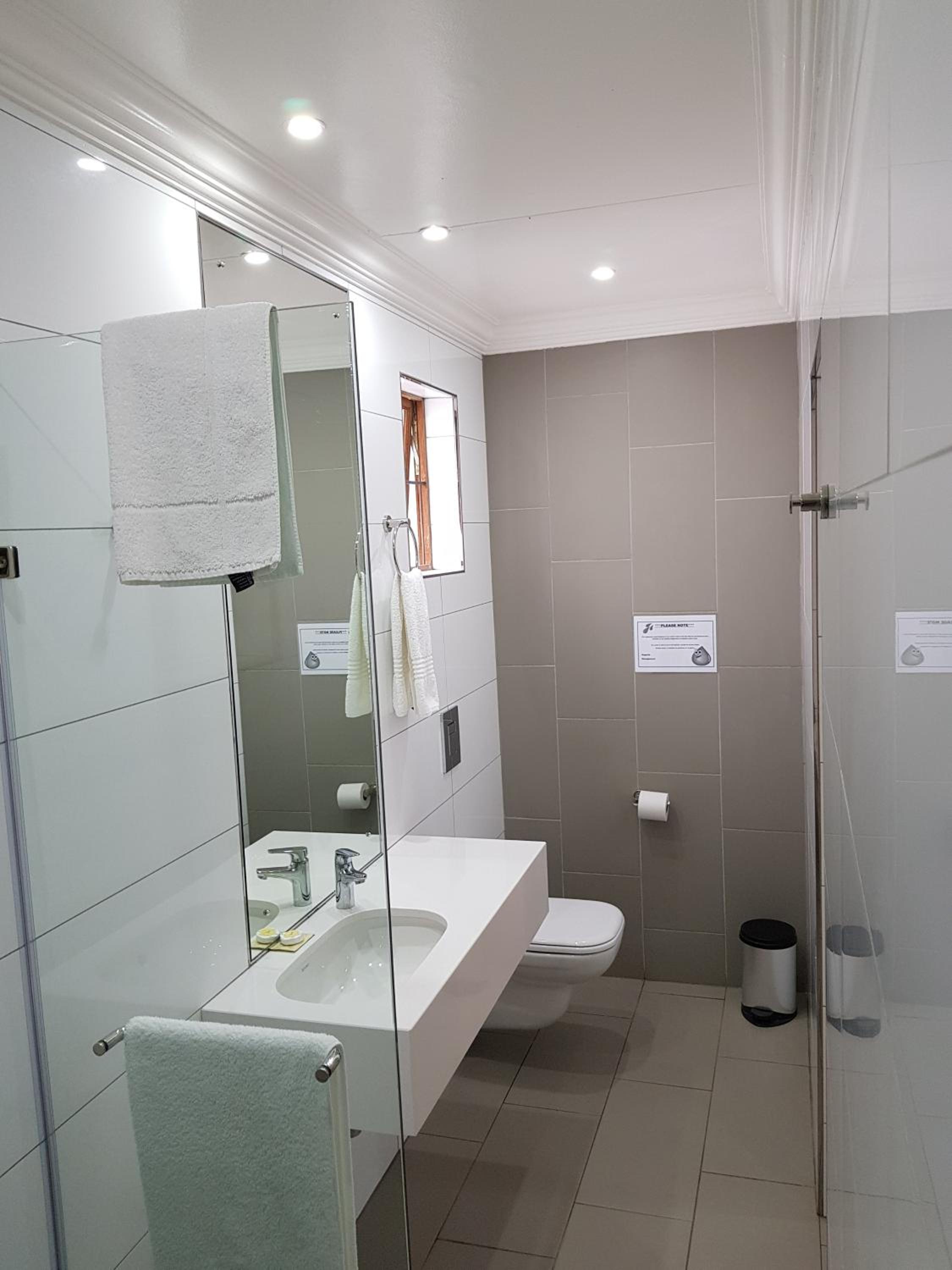 Standard Double Room - Photo 4
