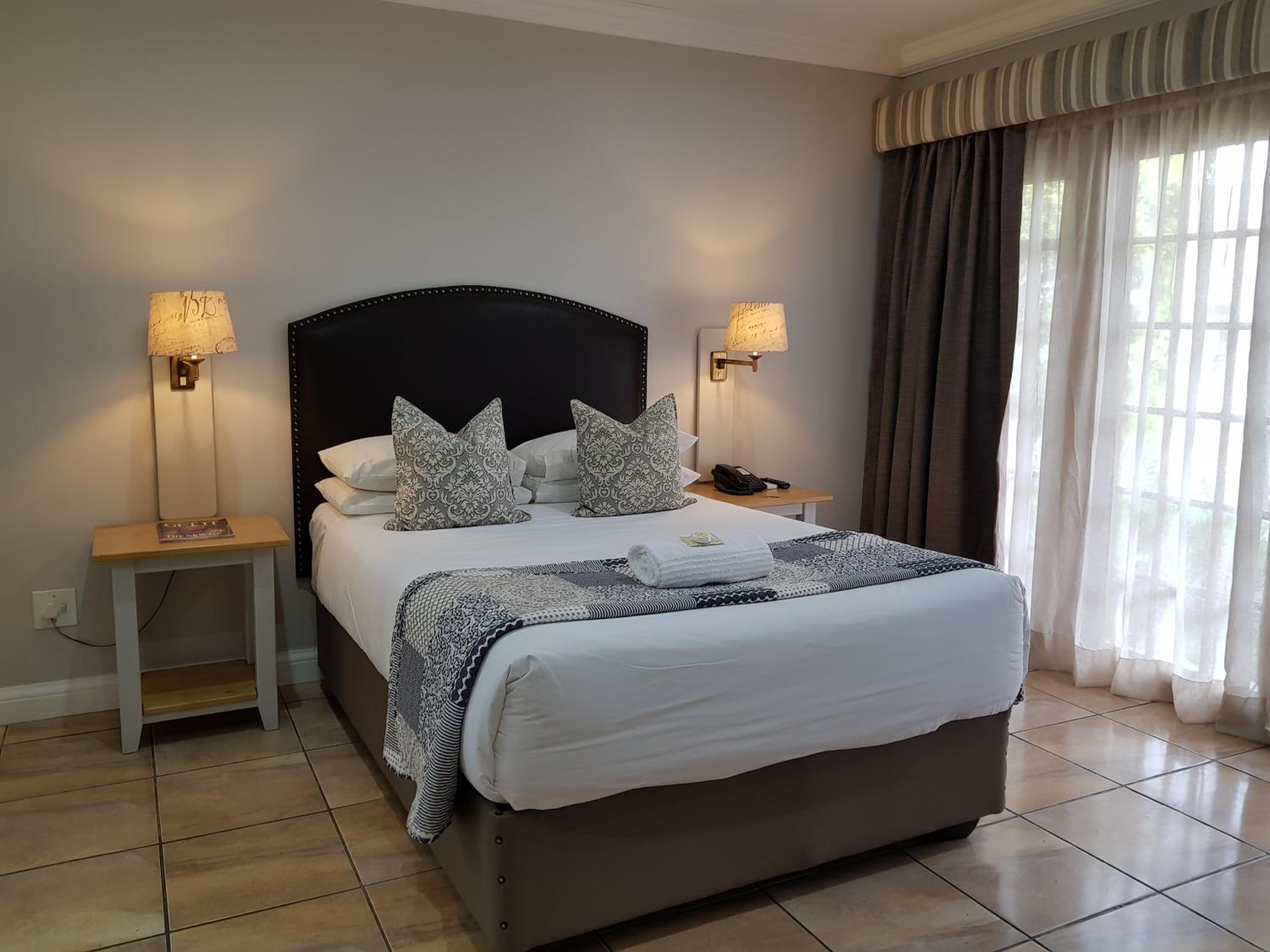 Standard Double Room - Photo 7