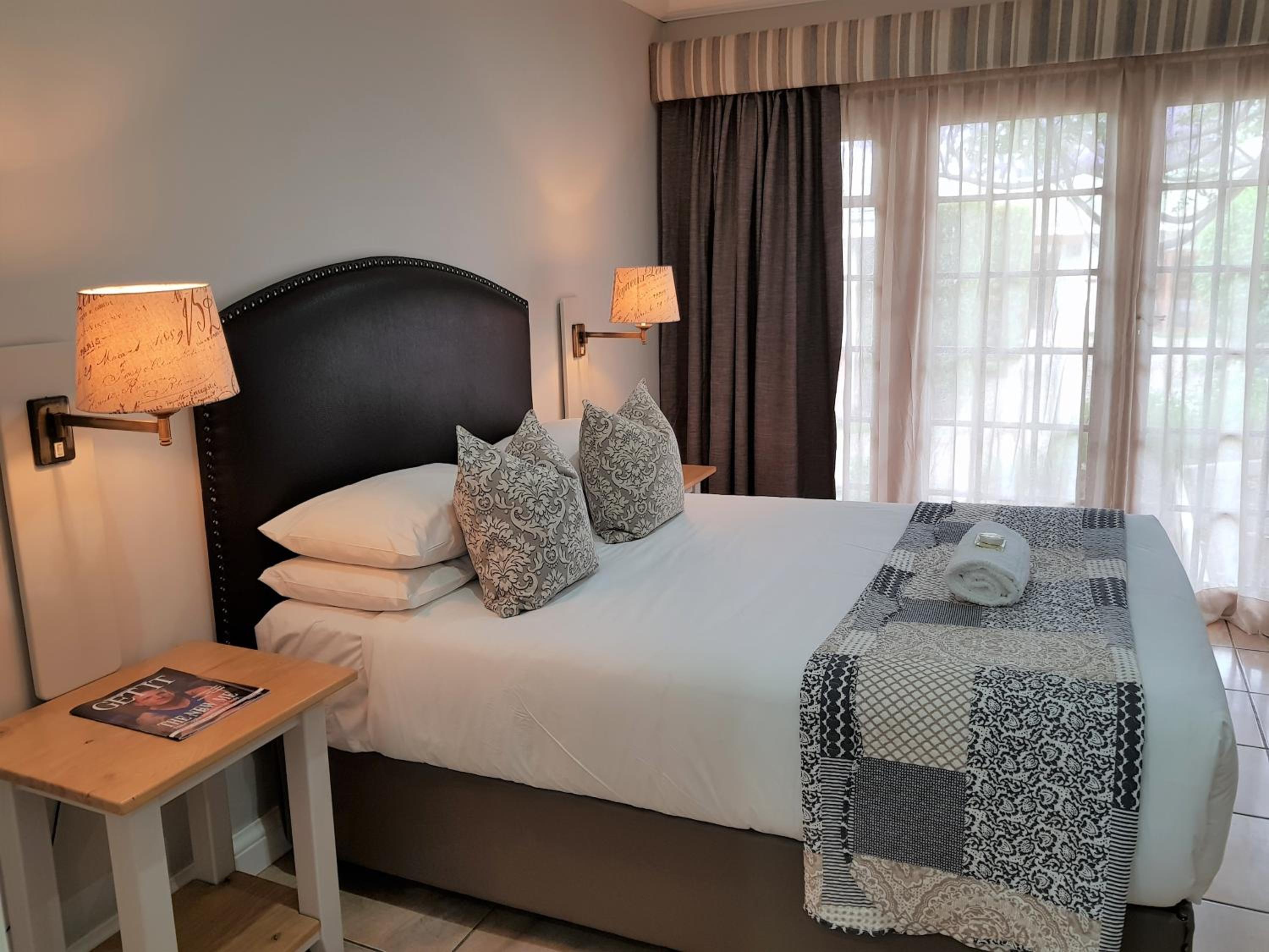 Standard Double Room - Photo 2