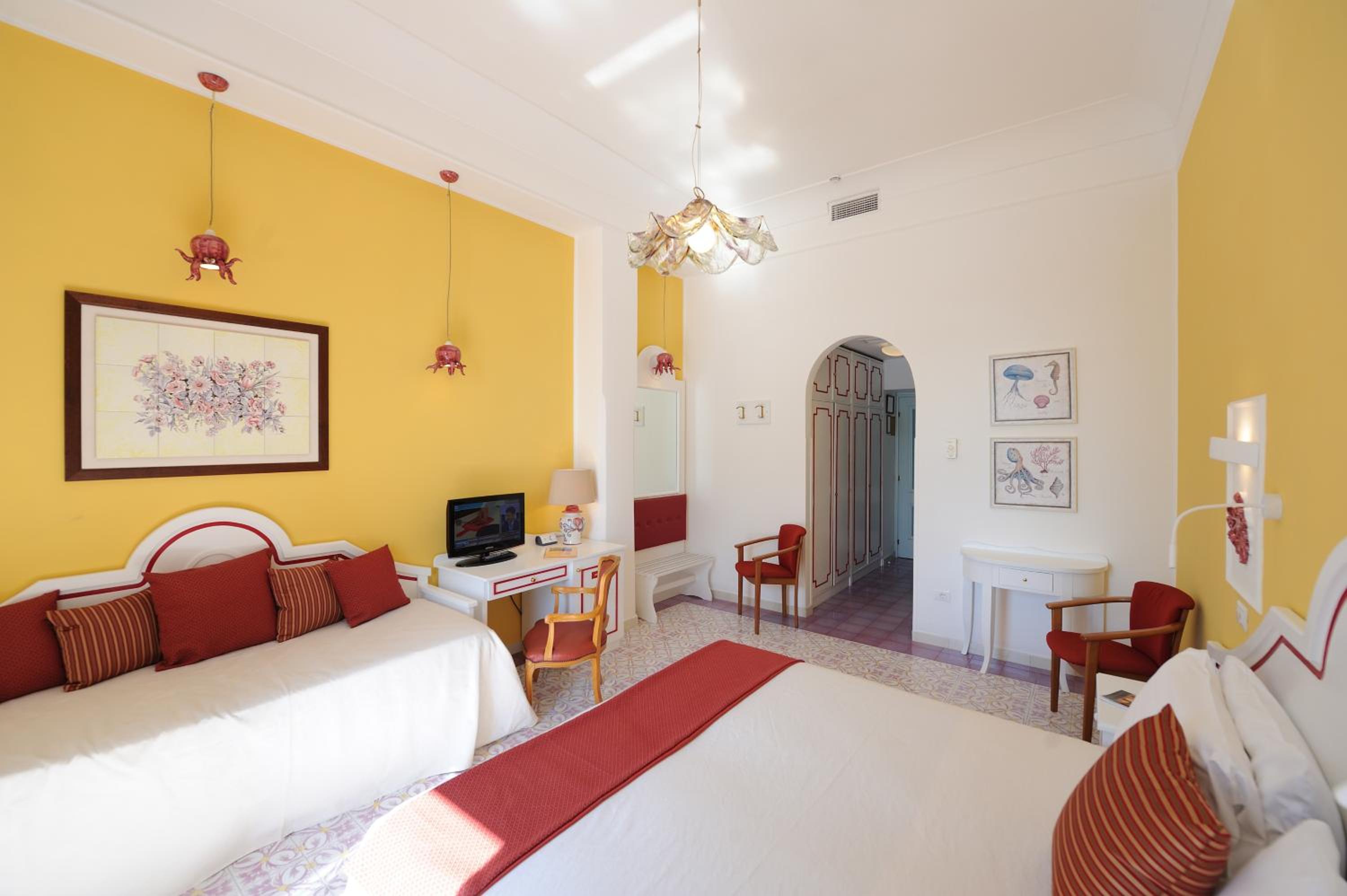 Superior Double or Twin Room with Sea View - Photo 11