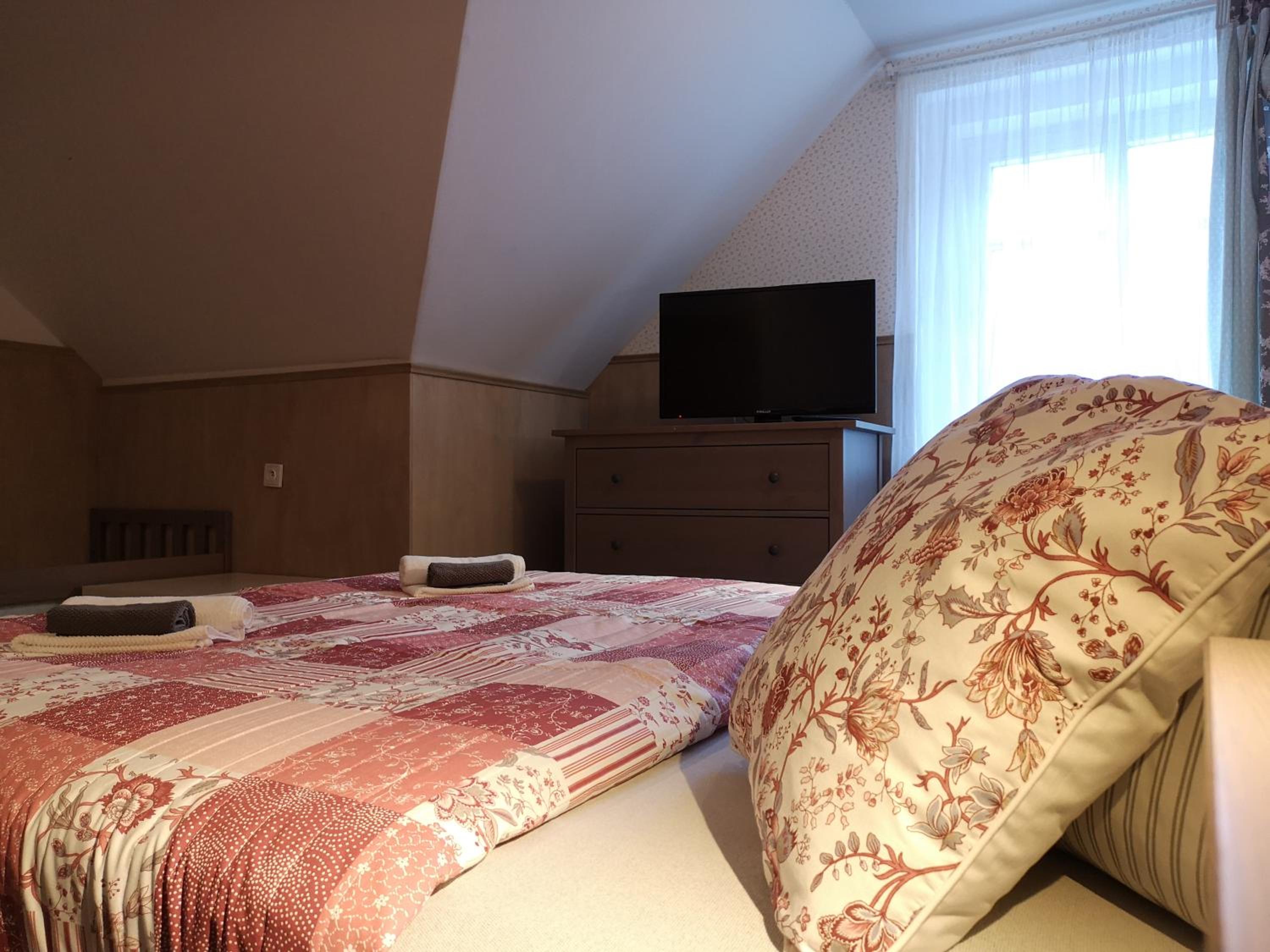 Standard Double Room - Photo 4