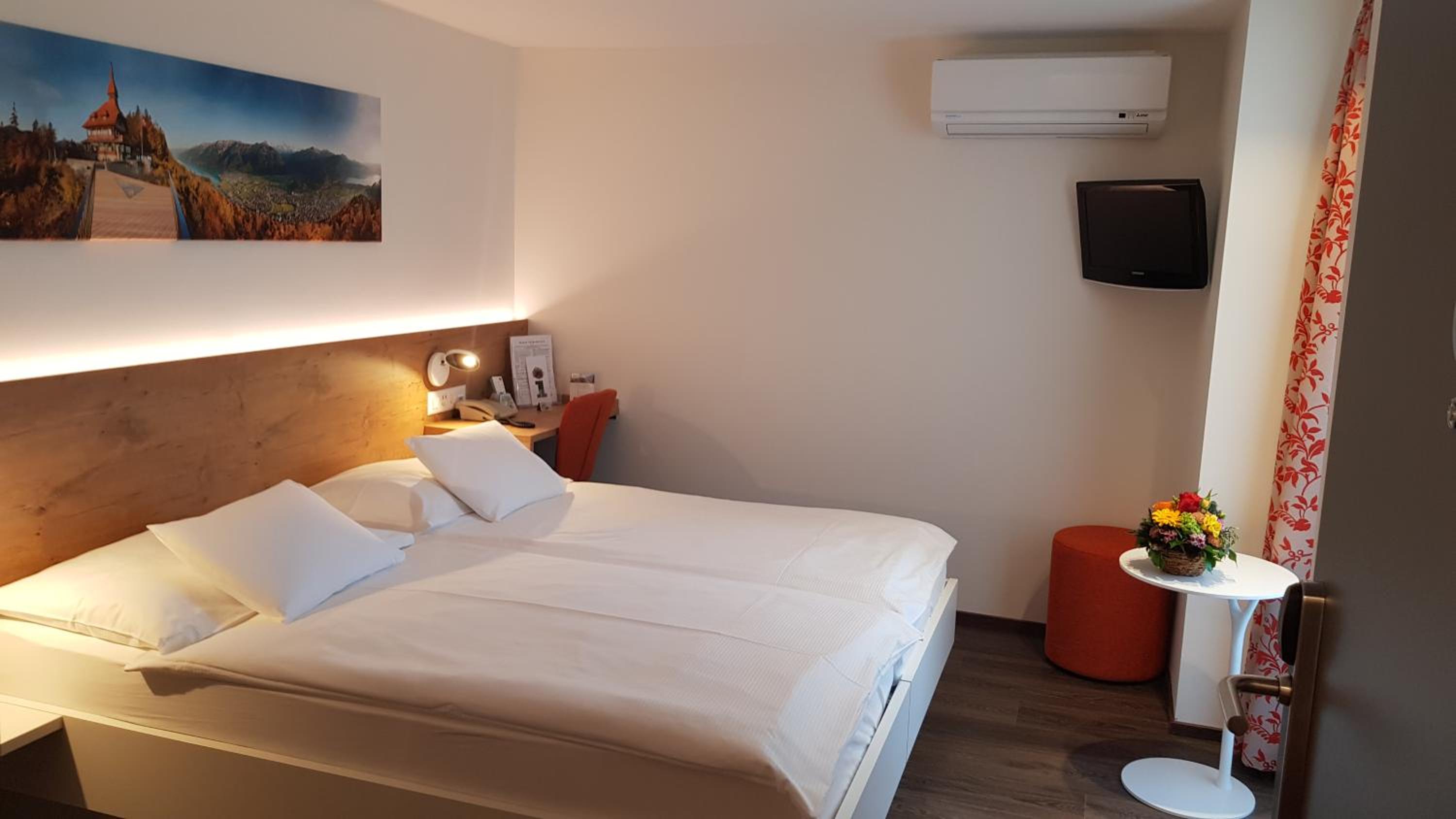 Superior Twin Room with Air Conditioning photo 3