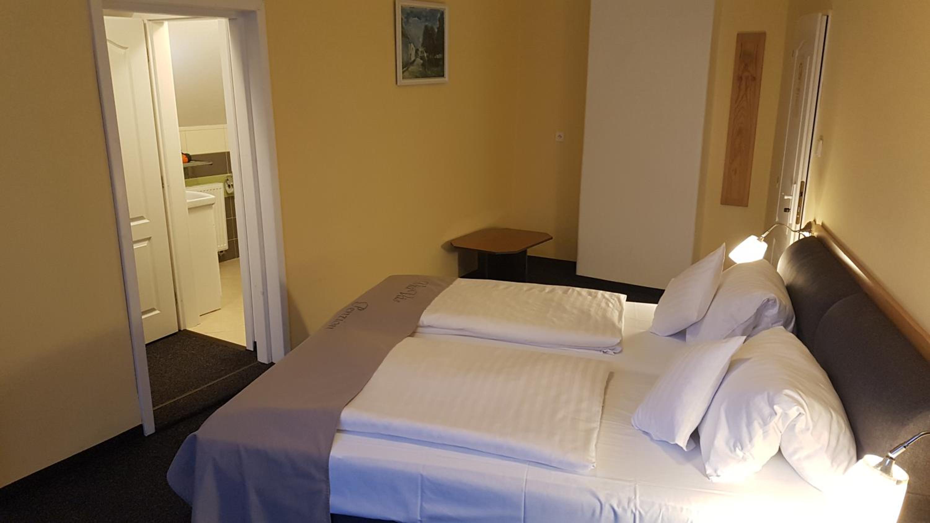 Quadruple Room with Private Bathroom
