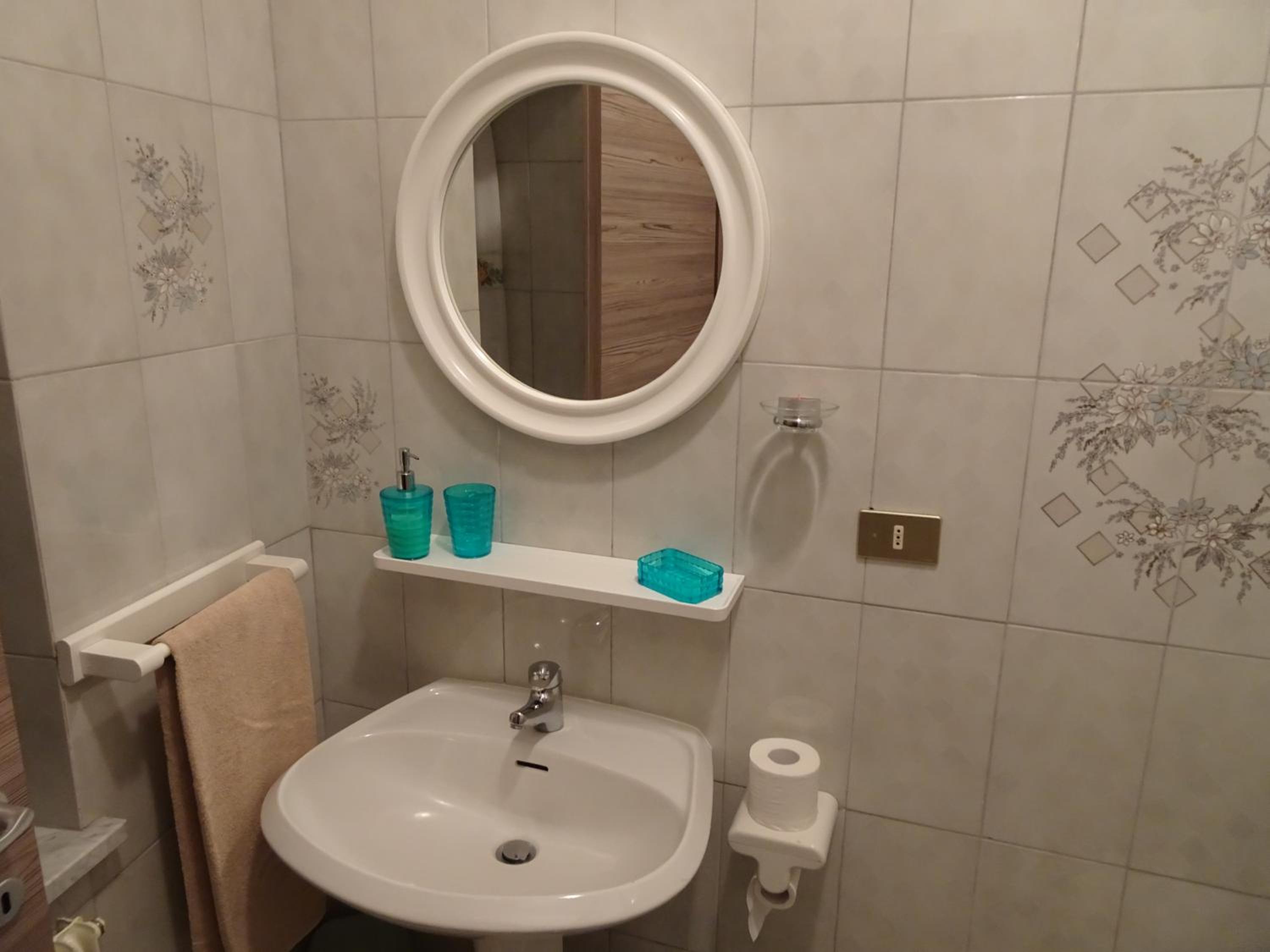 Double Or Twin Room With Private Bathroom photo 3