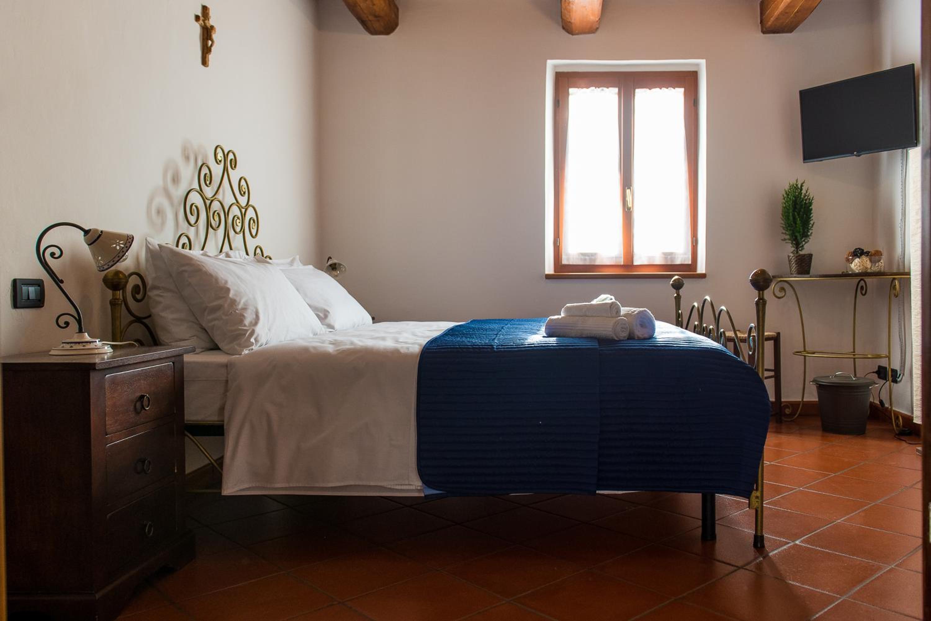 Double Room - Photo 1