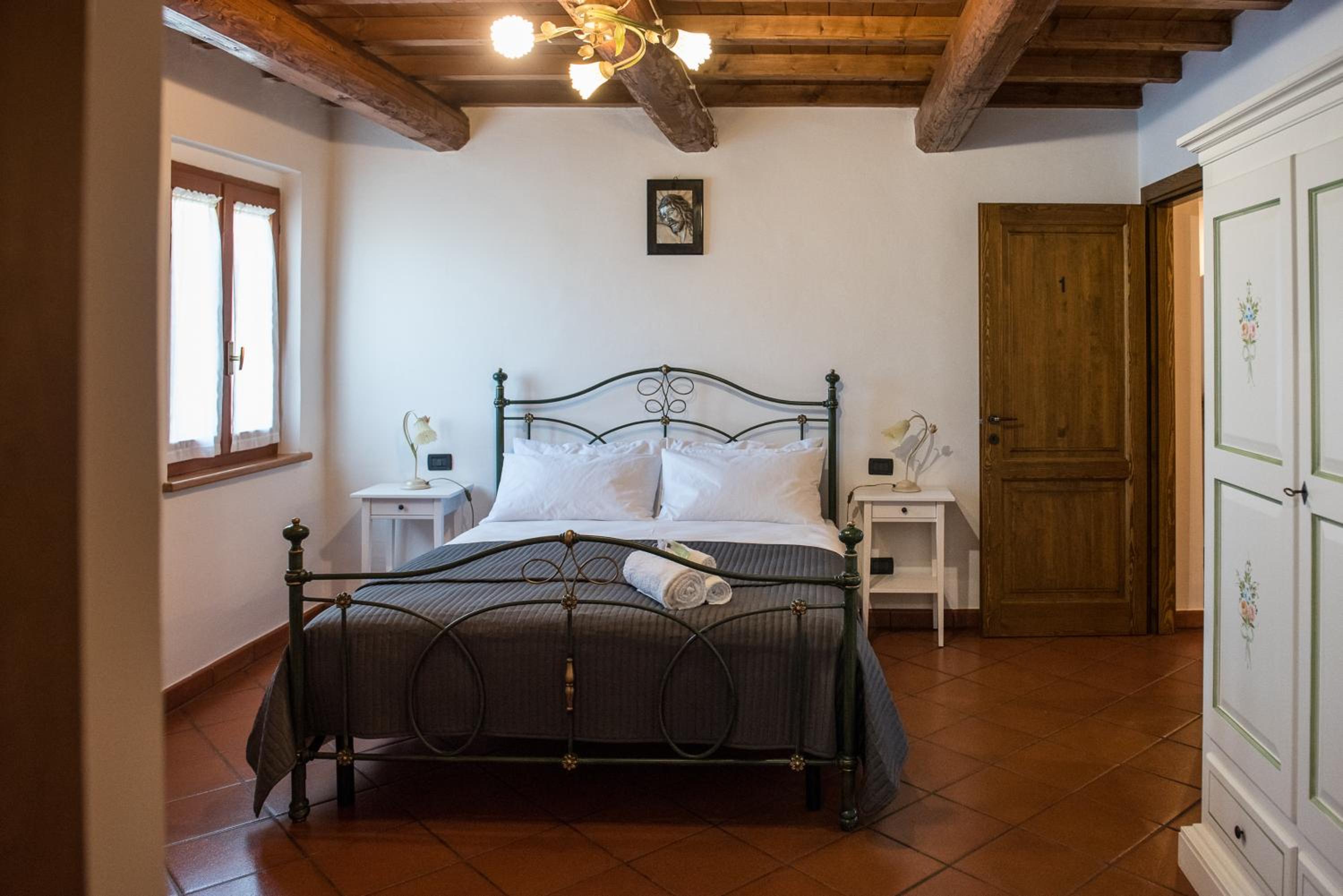 Double Room - Photo 4