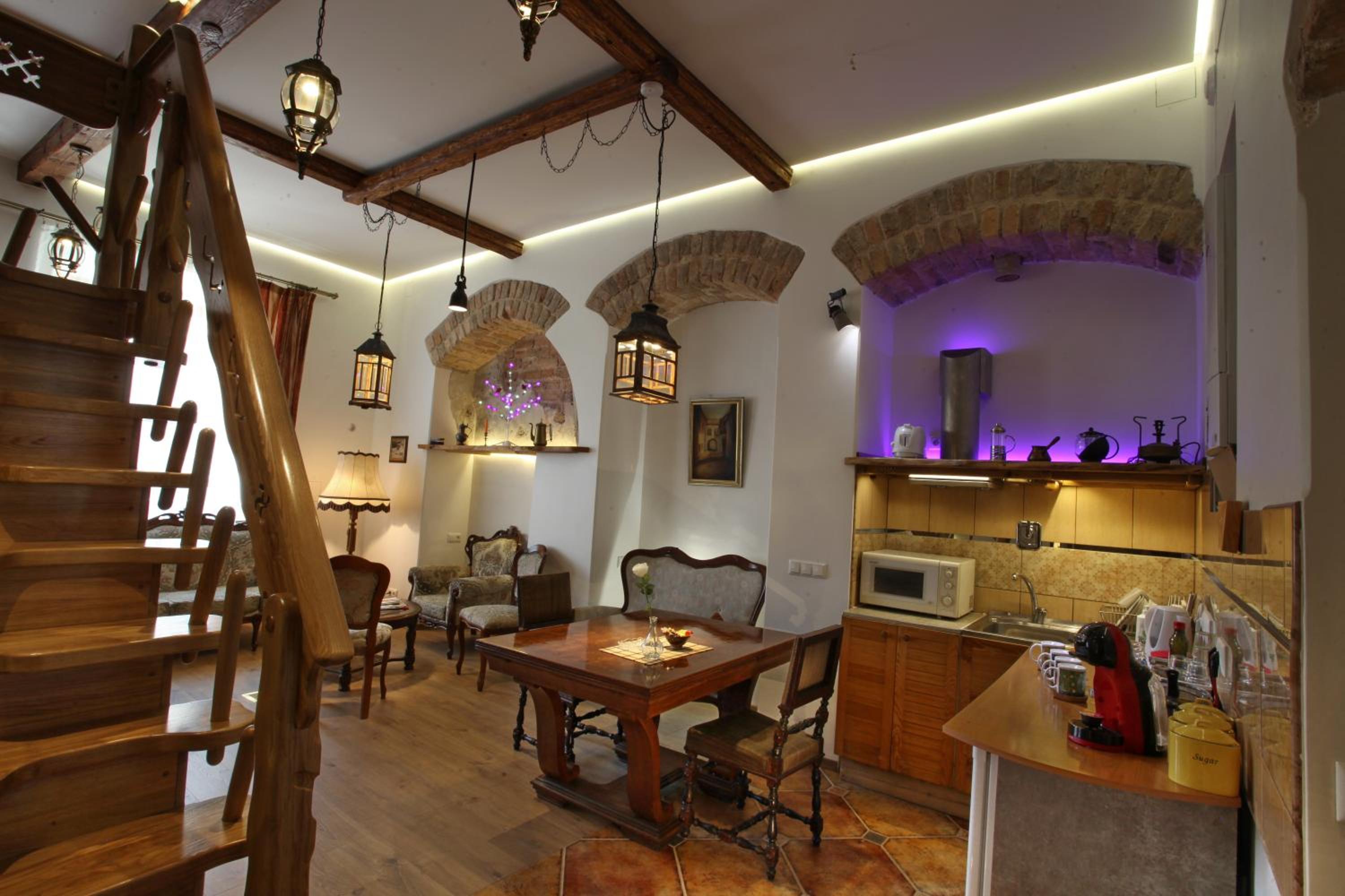 One-Bedroom Apartment - Photo 27