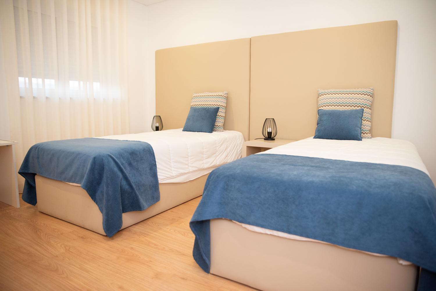 Twin Room - Photo 3