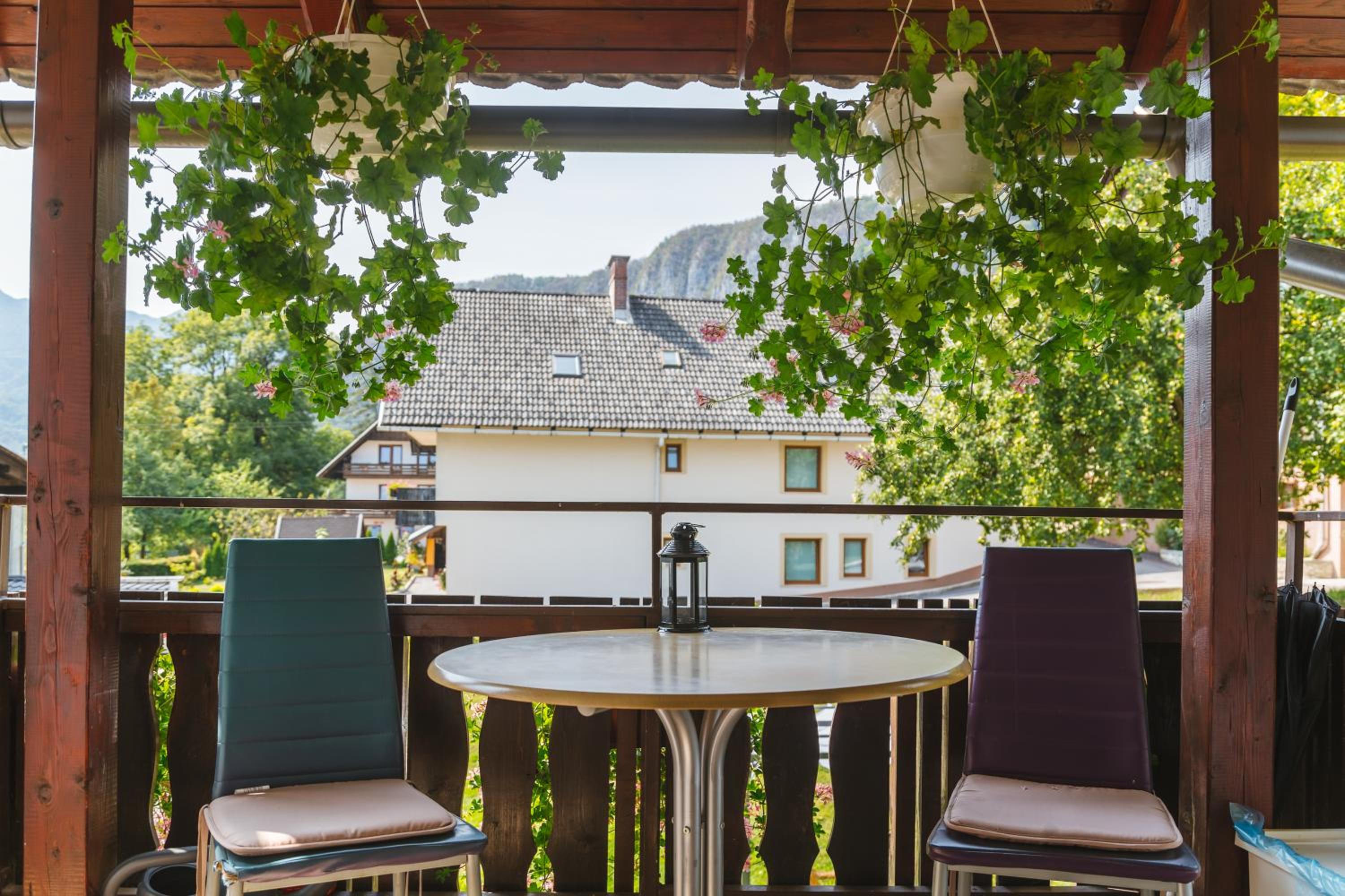Apartment with Balcony - Photo 19