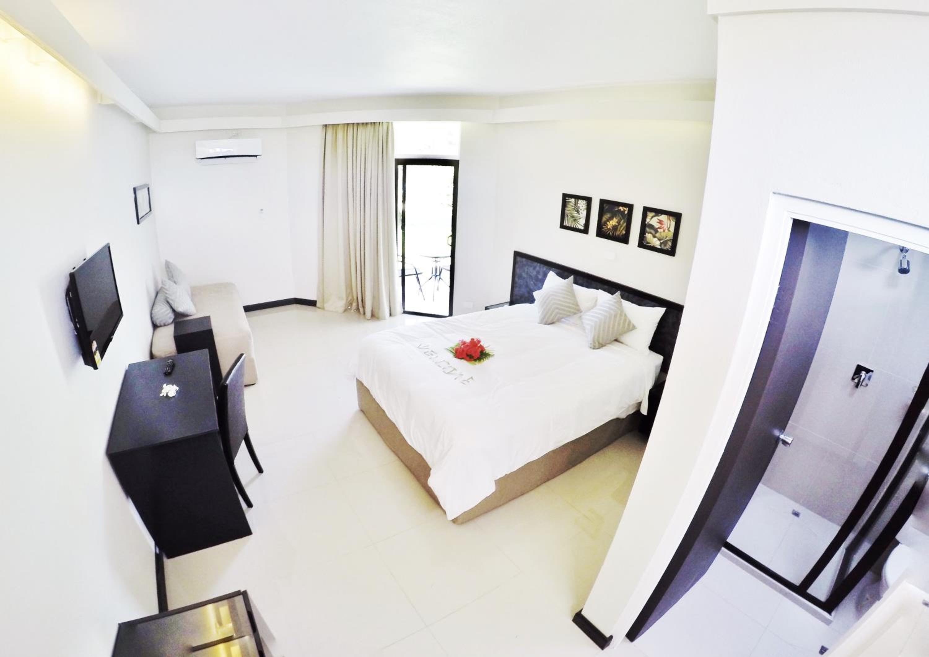 Budget Double Room photo 14