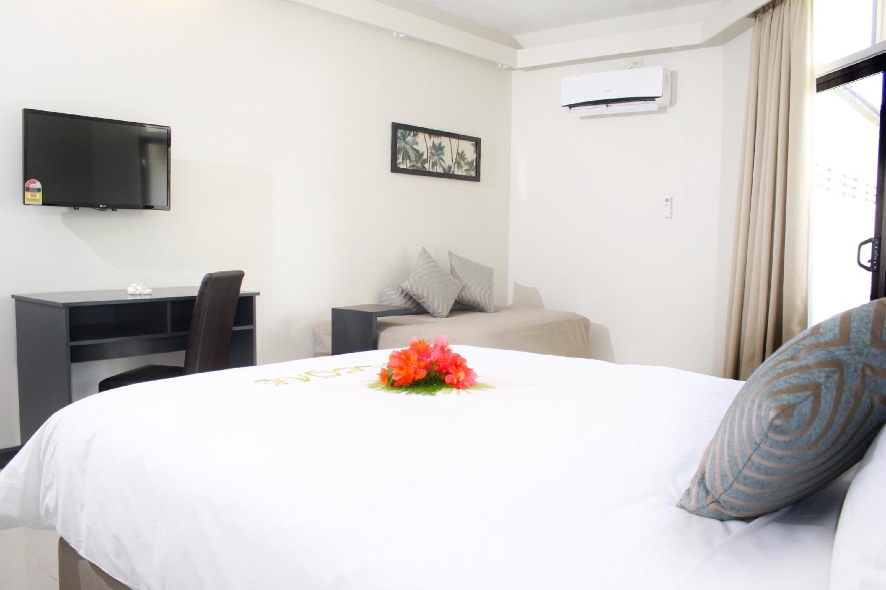 Budget Double Room photo 9