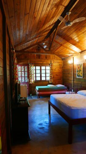 Bungalow with Garden View photo 3