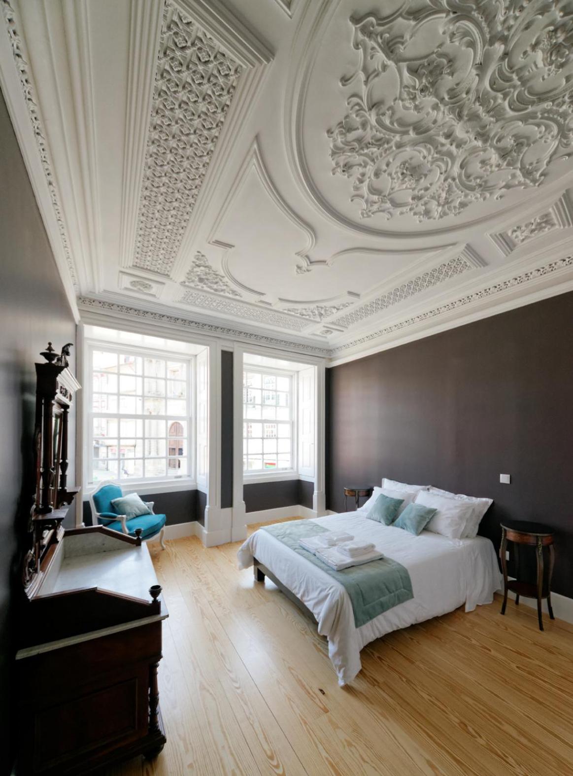 Superior One-Bedroom Apartment
