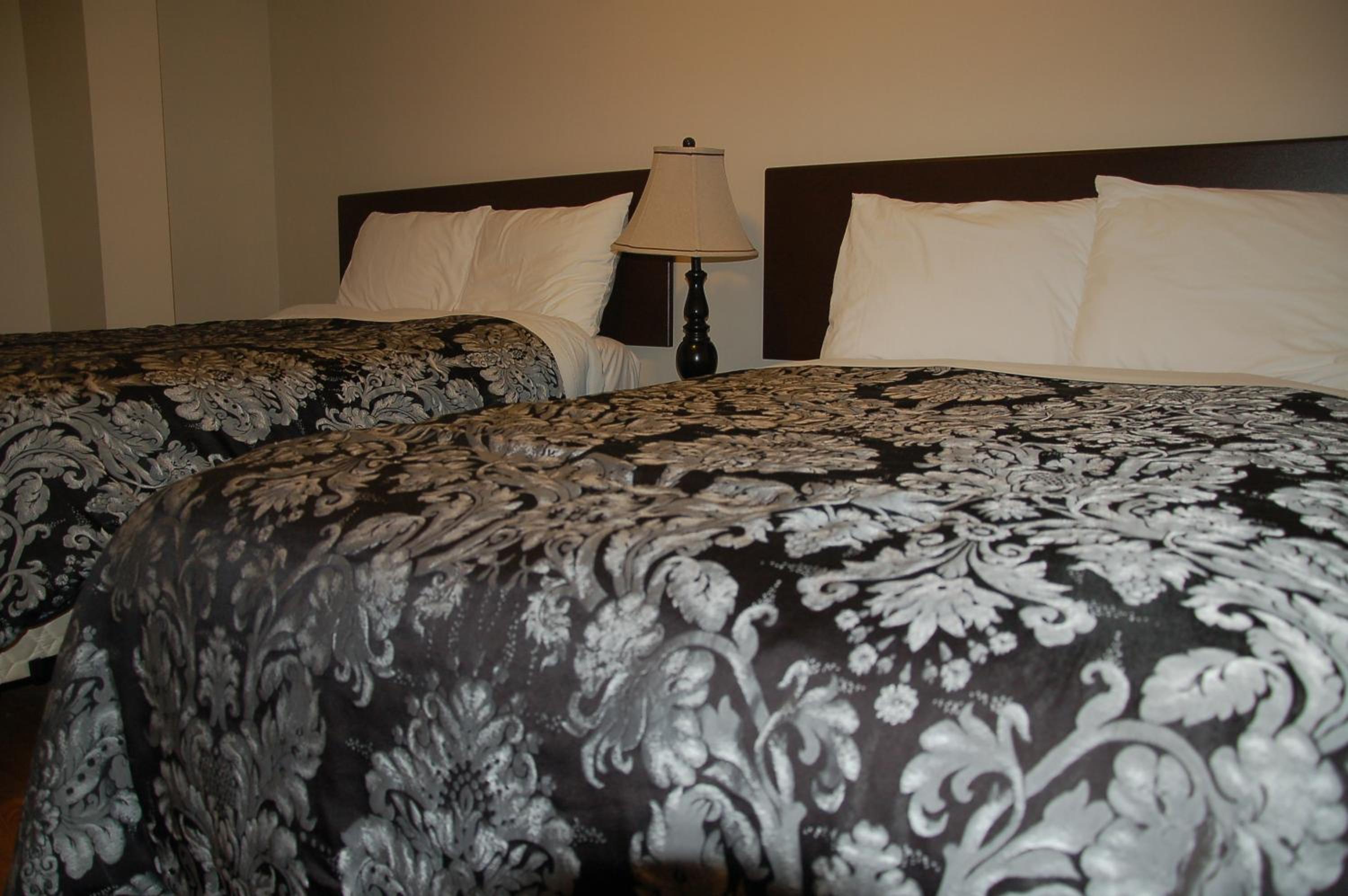 Double Room with Two Double Beds - Photo 3