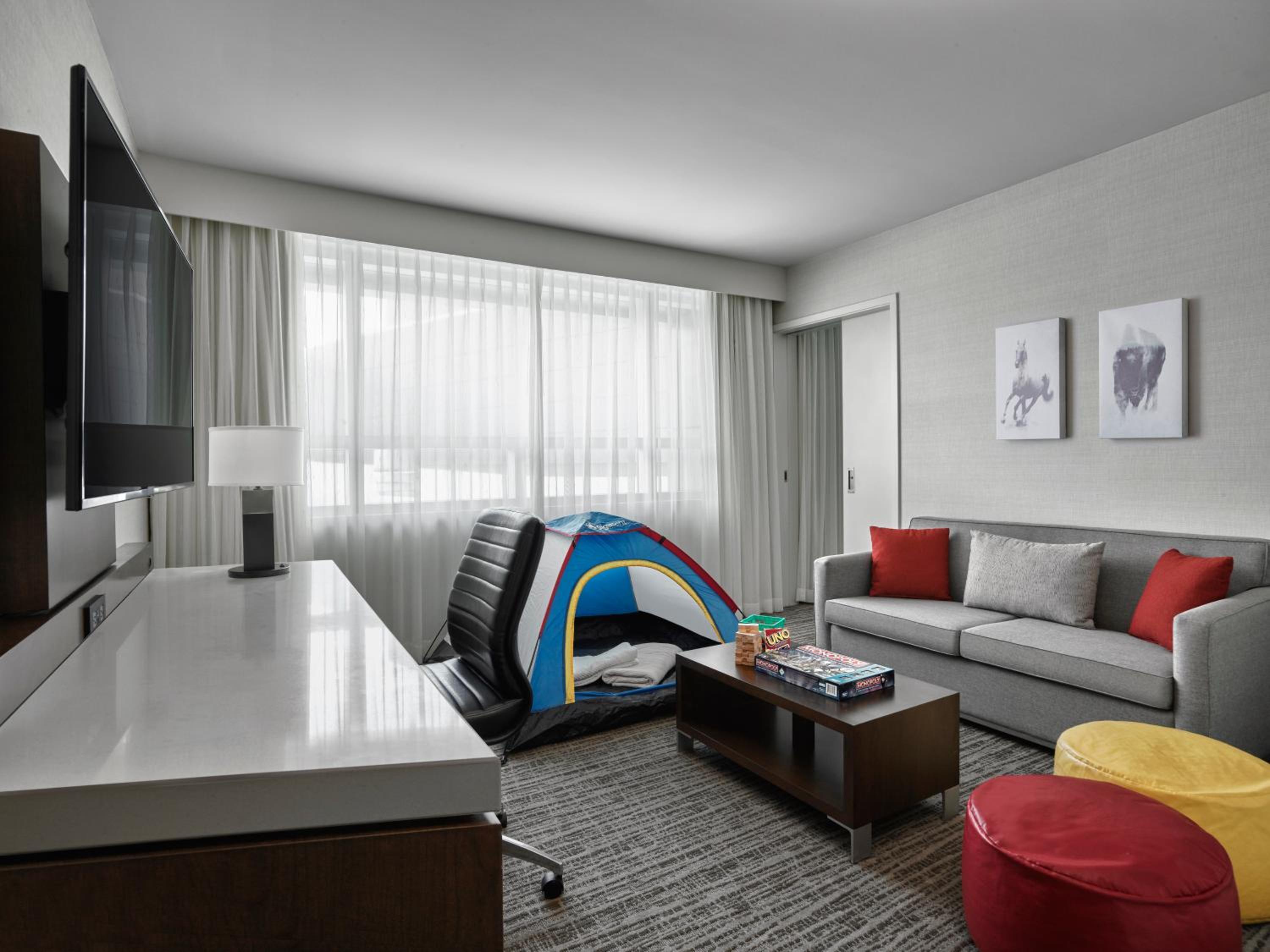 One-Bedroom Family Suite - M Club Lounge Access