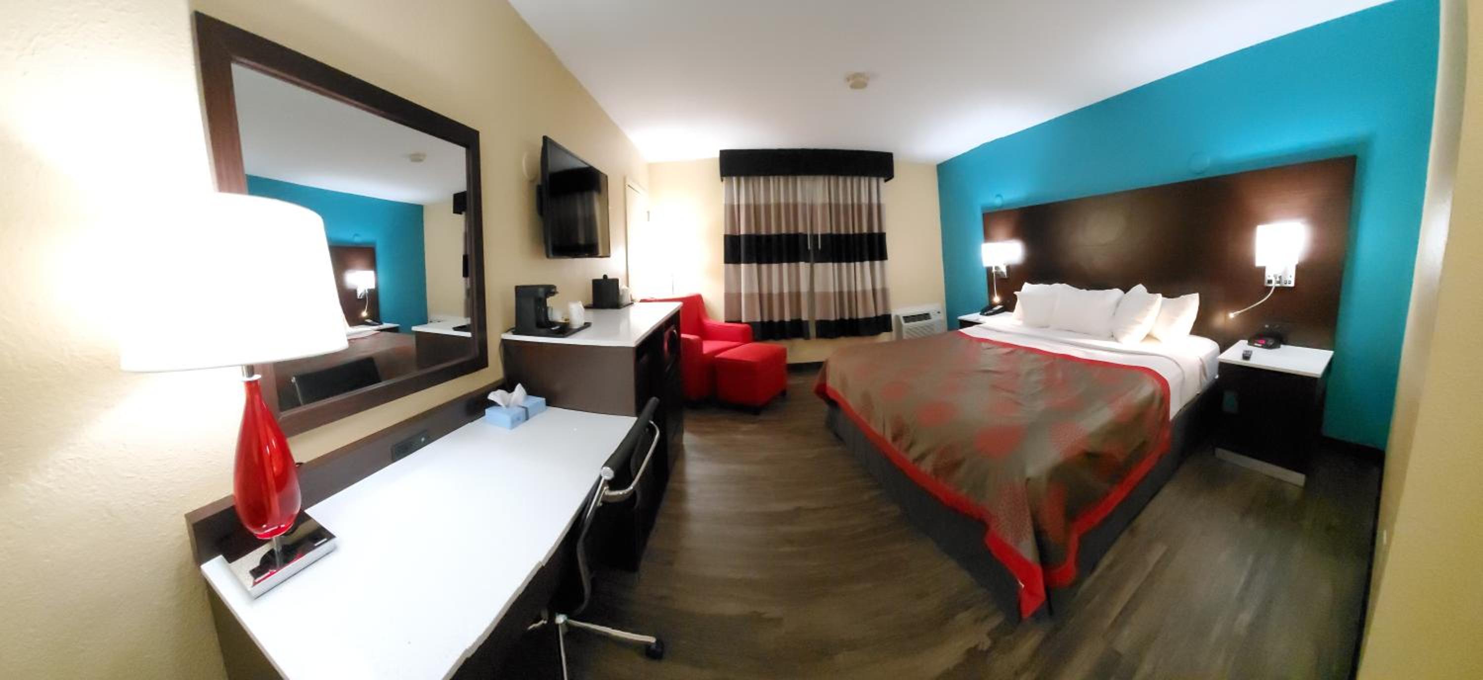 Standard Room with King Bed - Non-Smoking - Photo 1