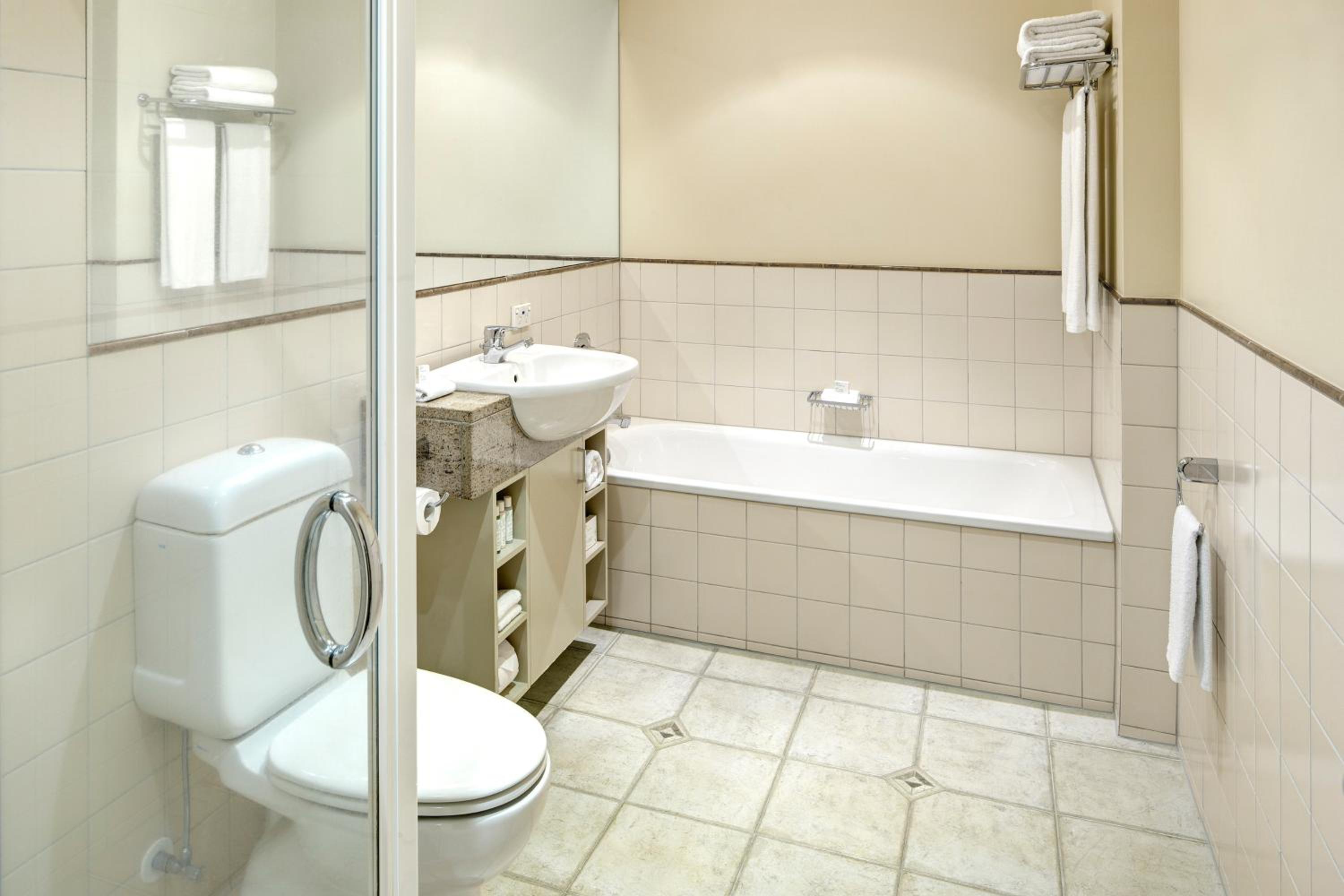 Executive 2 Bedroom Apartment with Balcony