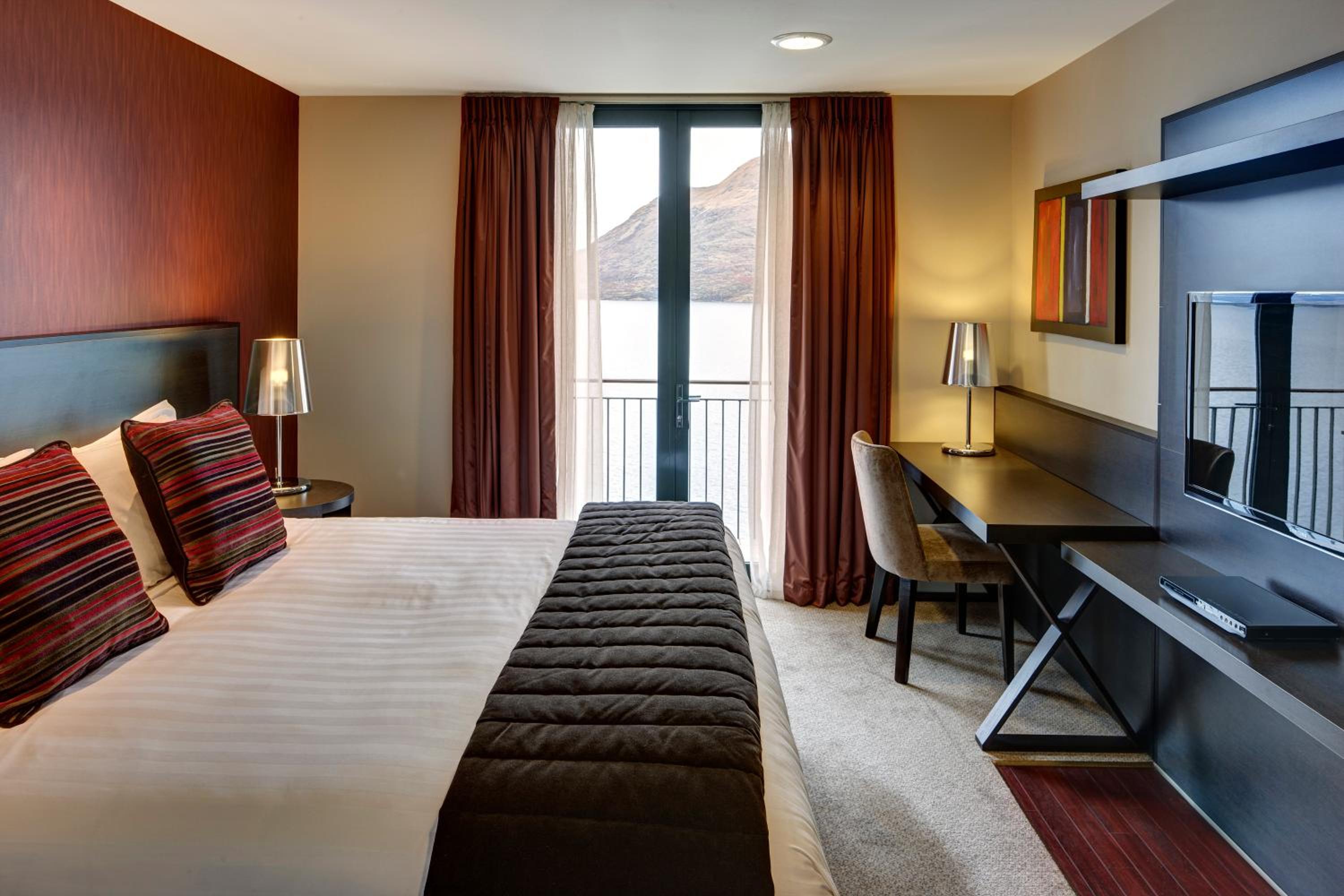 Deluxe Room Lakeview