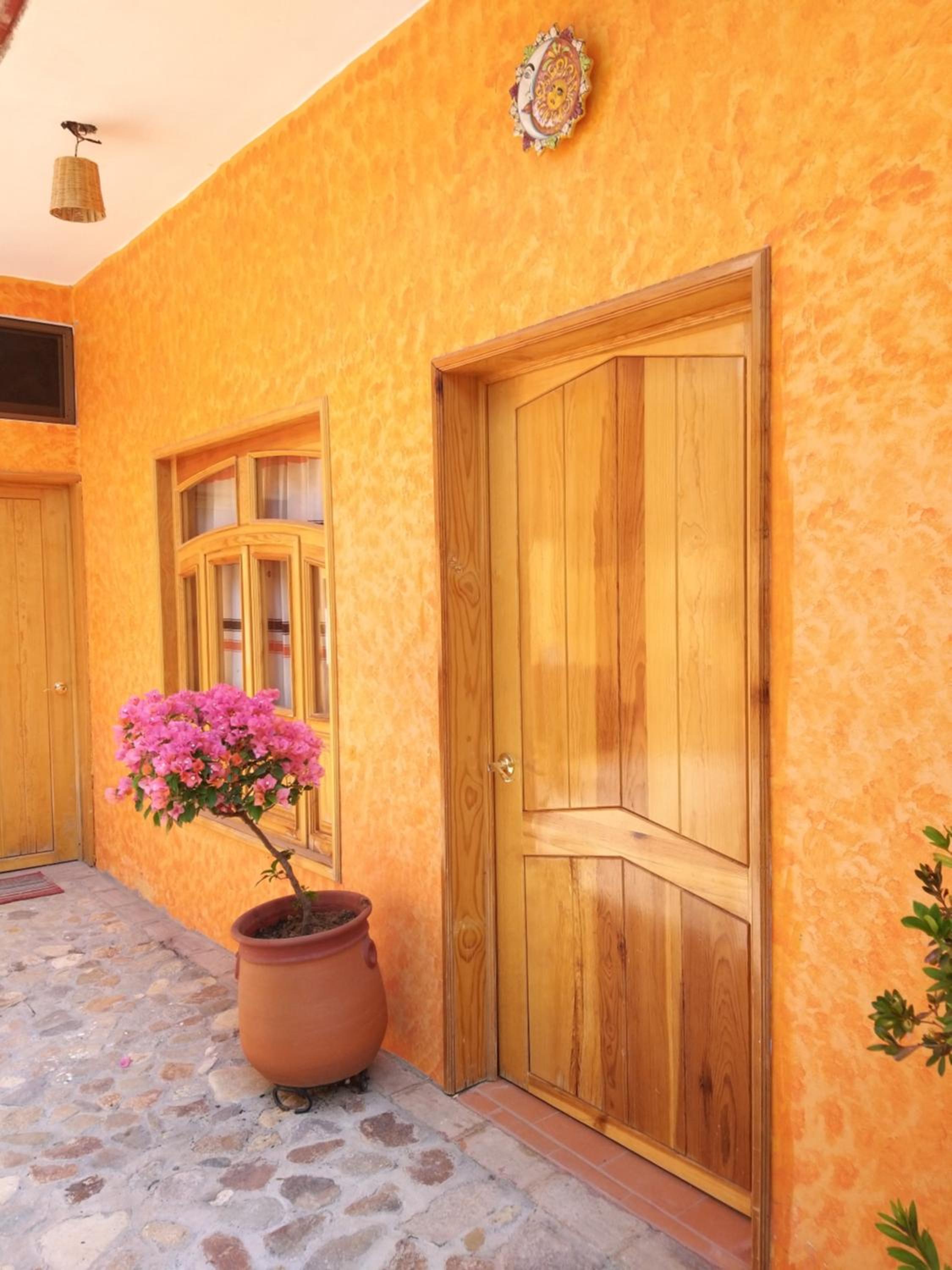 Double Room with Private Bathroom - Photo 5