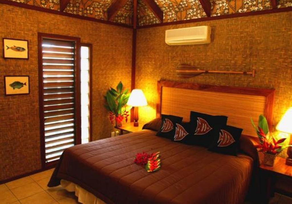 Bungalow with Ocean View (Tropical)