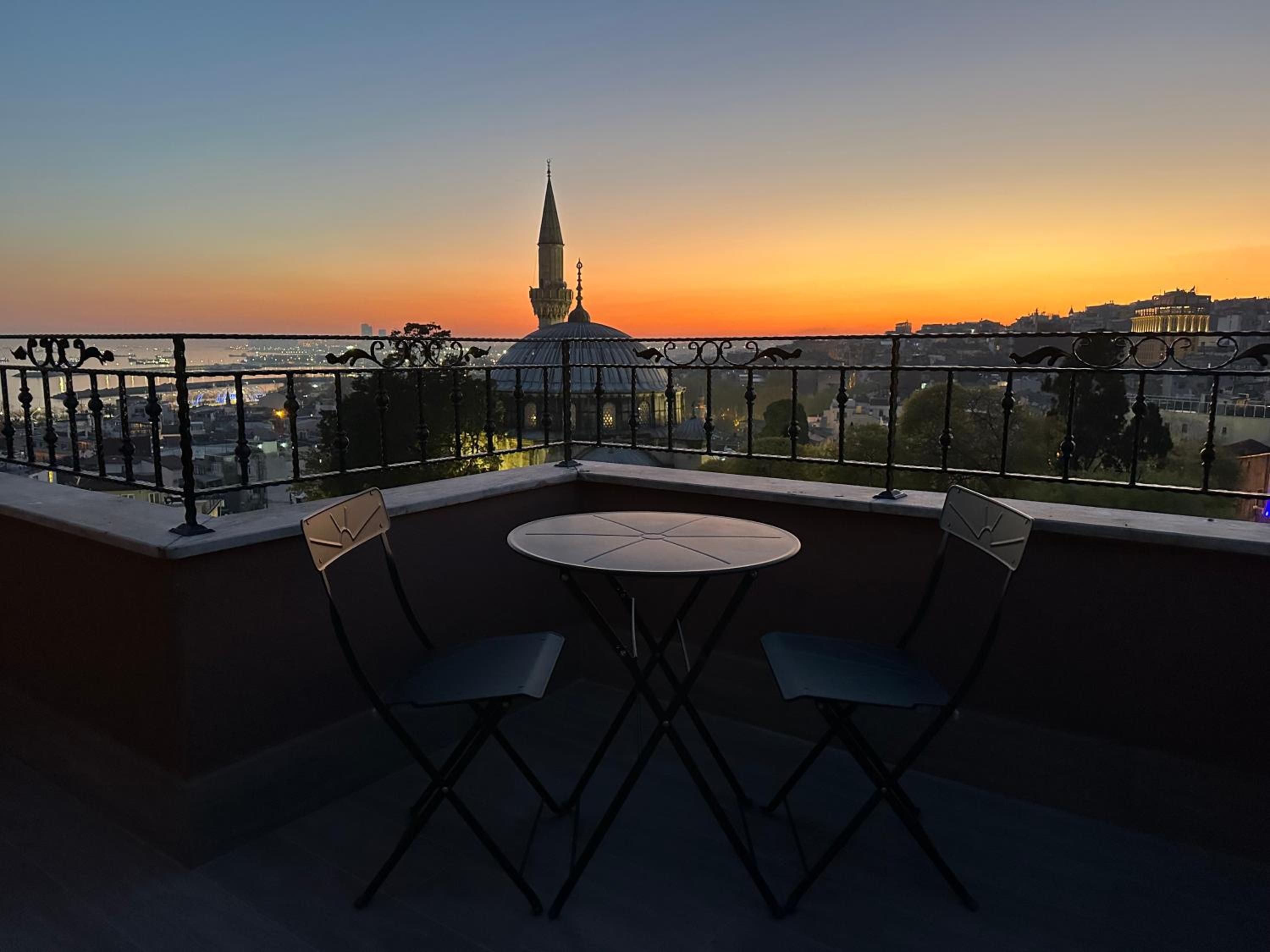 Double Room with Balcony and Sea View photo 3