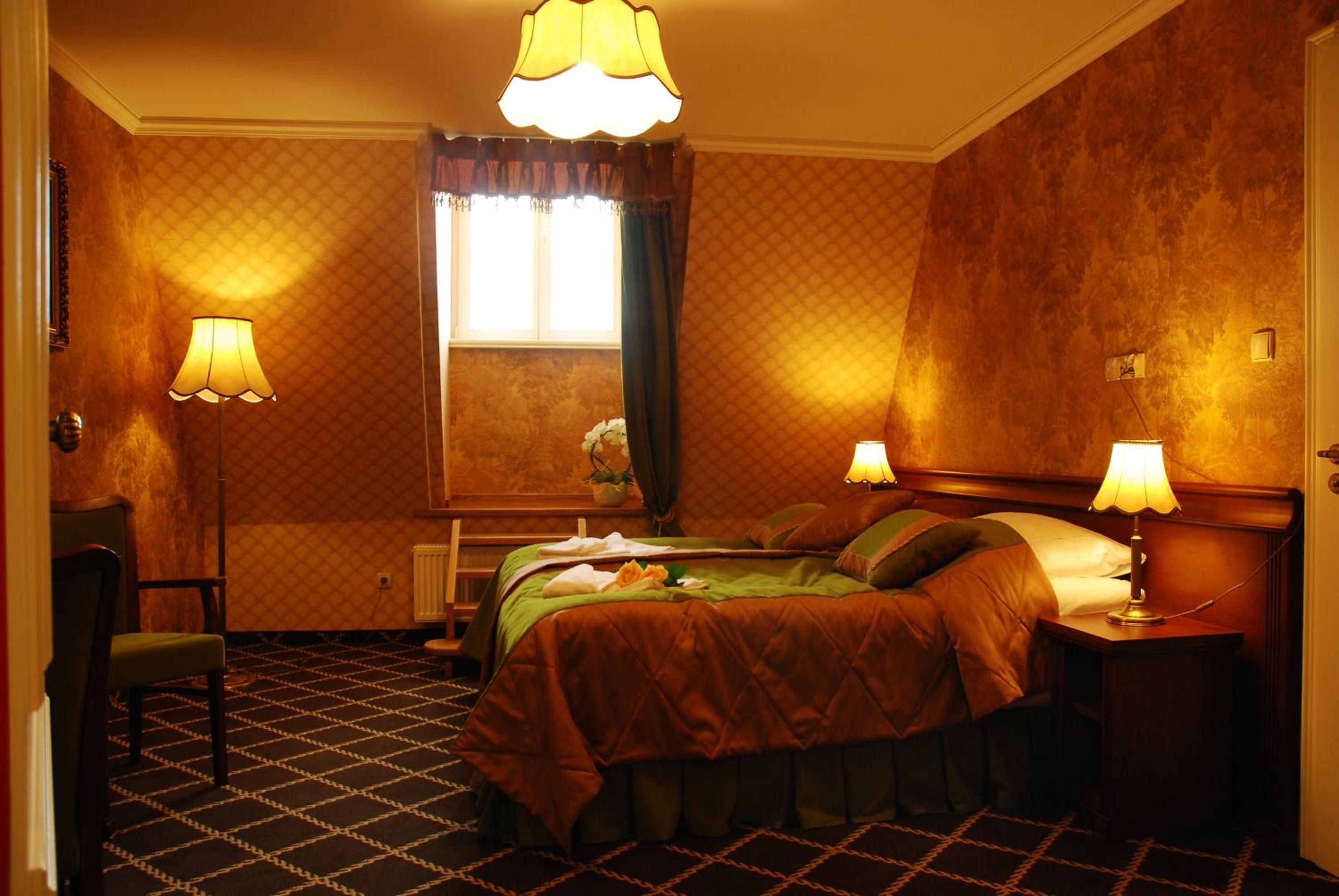 Standard Double or Twin Room - Photo 2