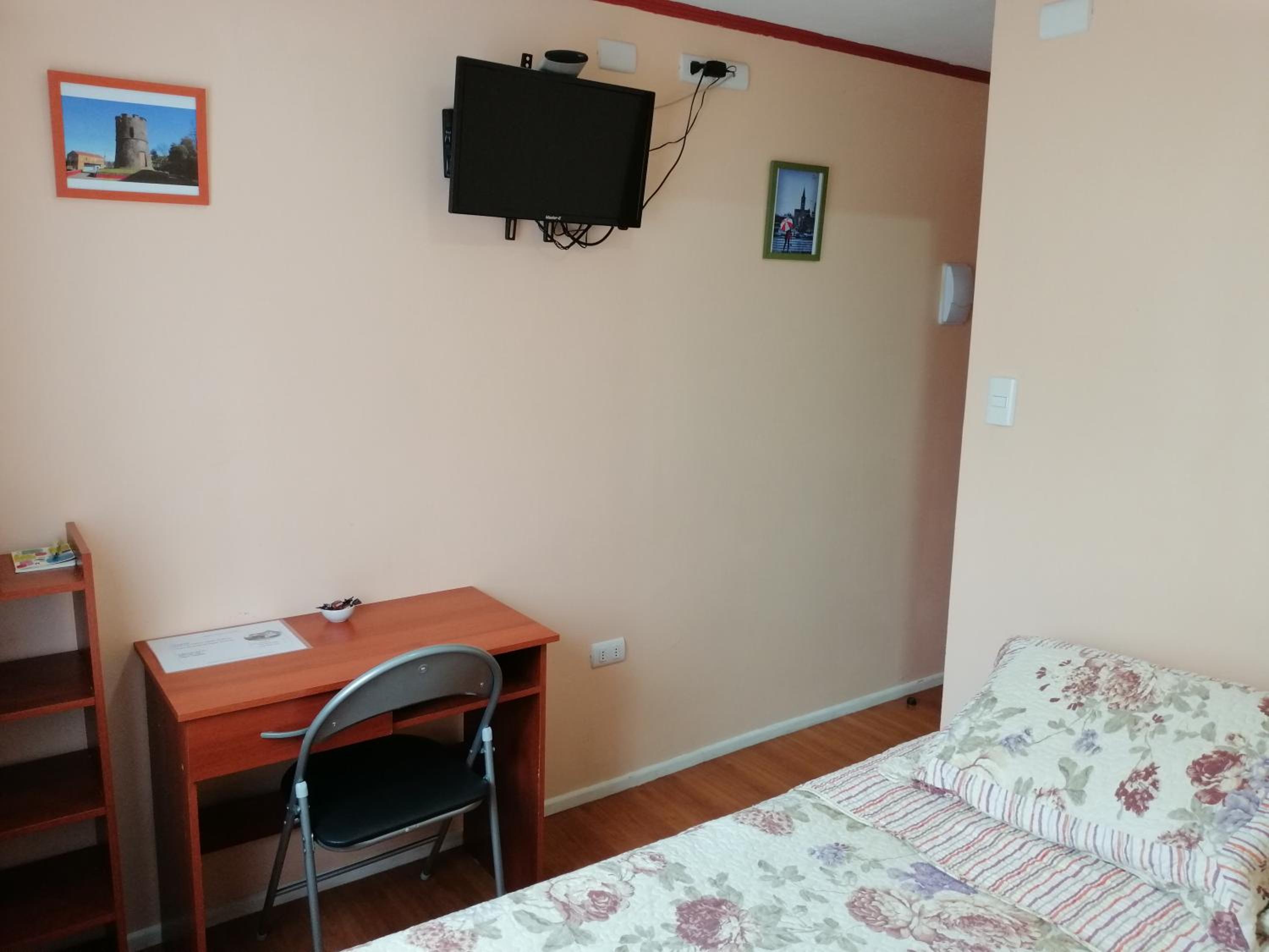 Double Room with Private Bathroom photo 1