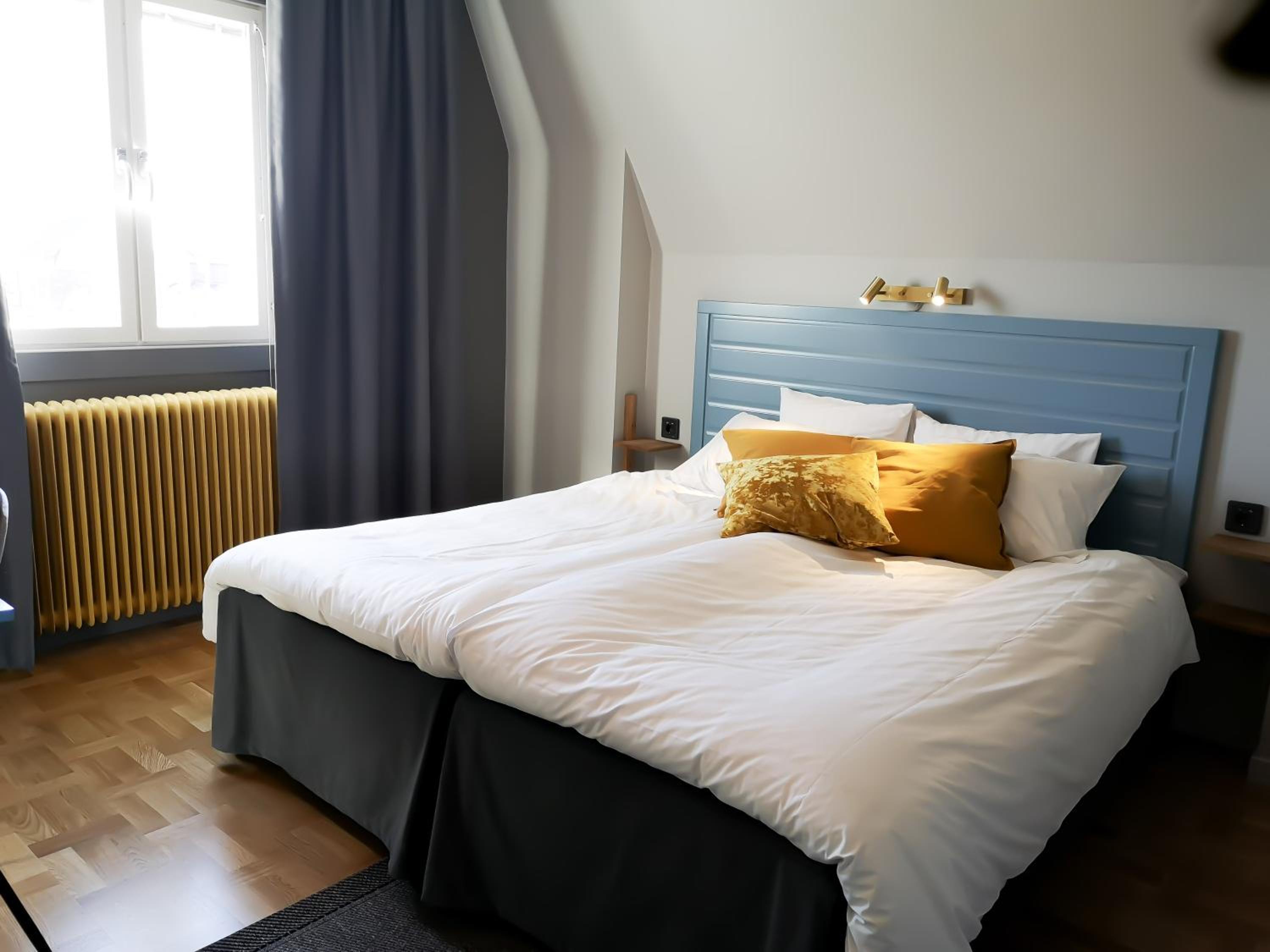 Twin Room - Photo 8