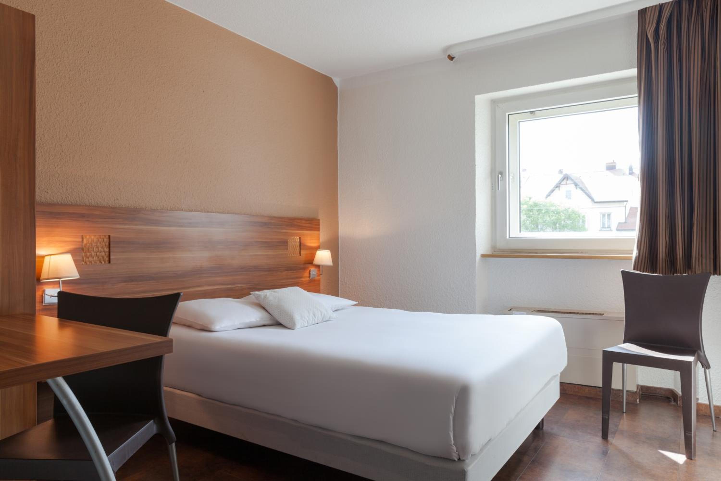 Classic Double Room - Photo 5