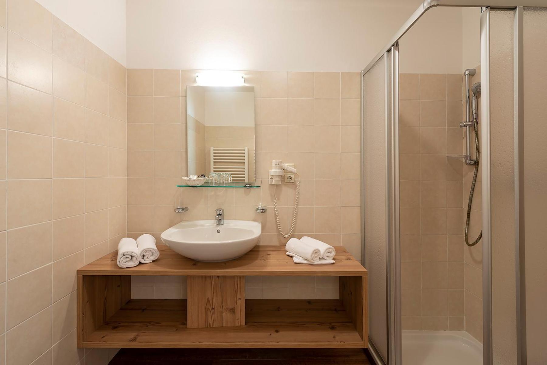 Double Room - Photo 10