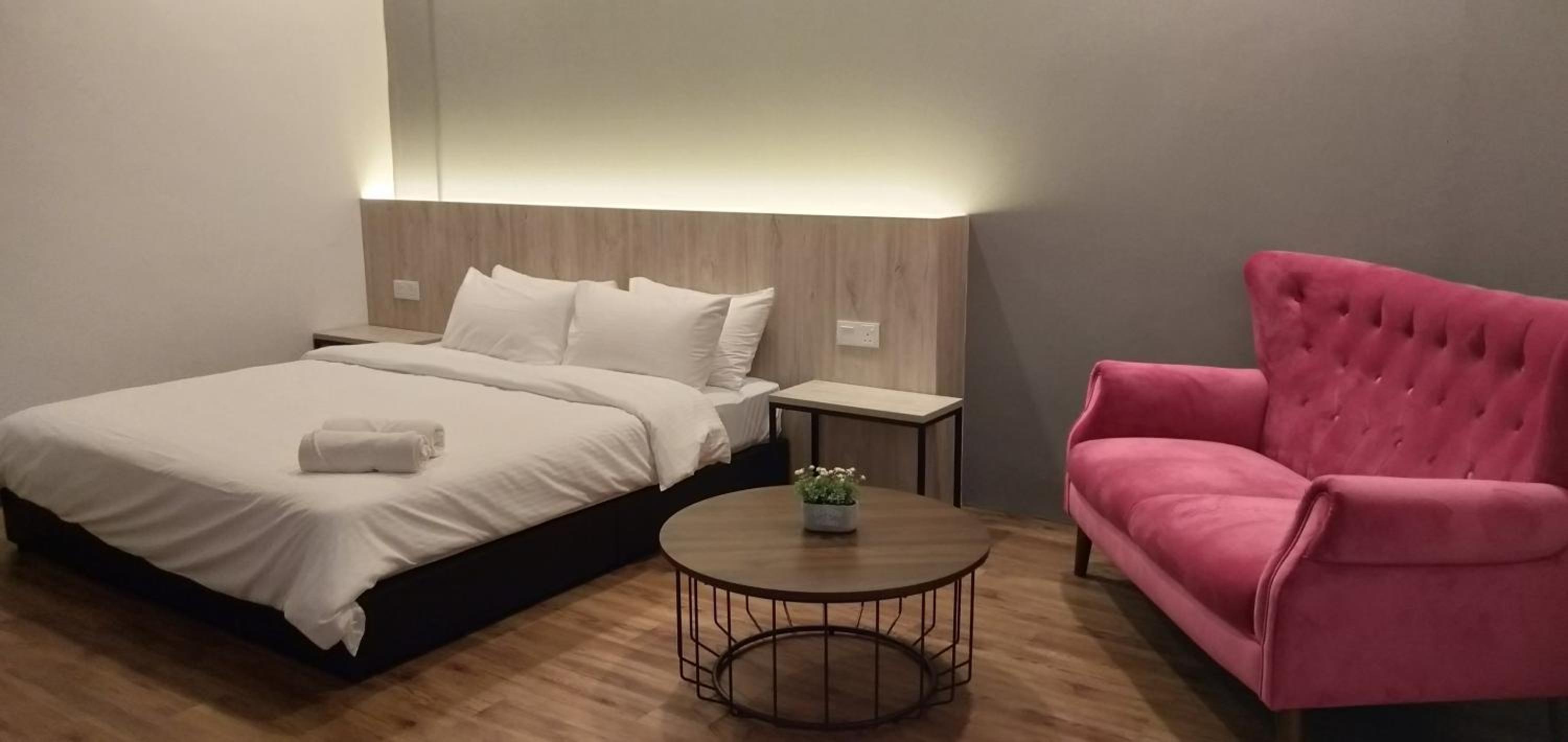Deluxe King Room photo 2
