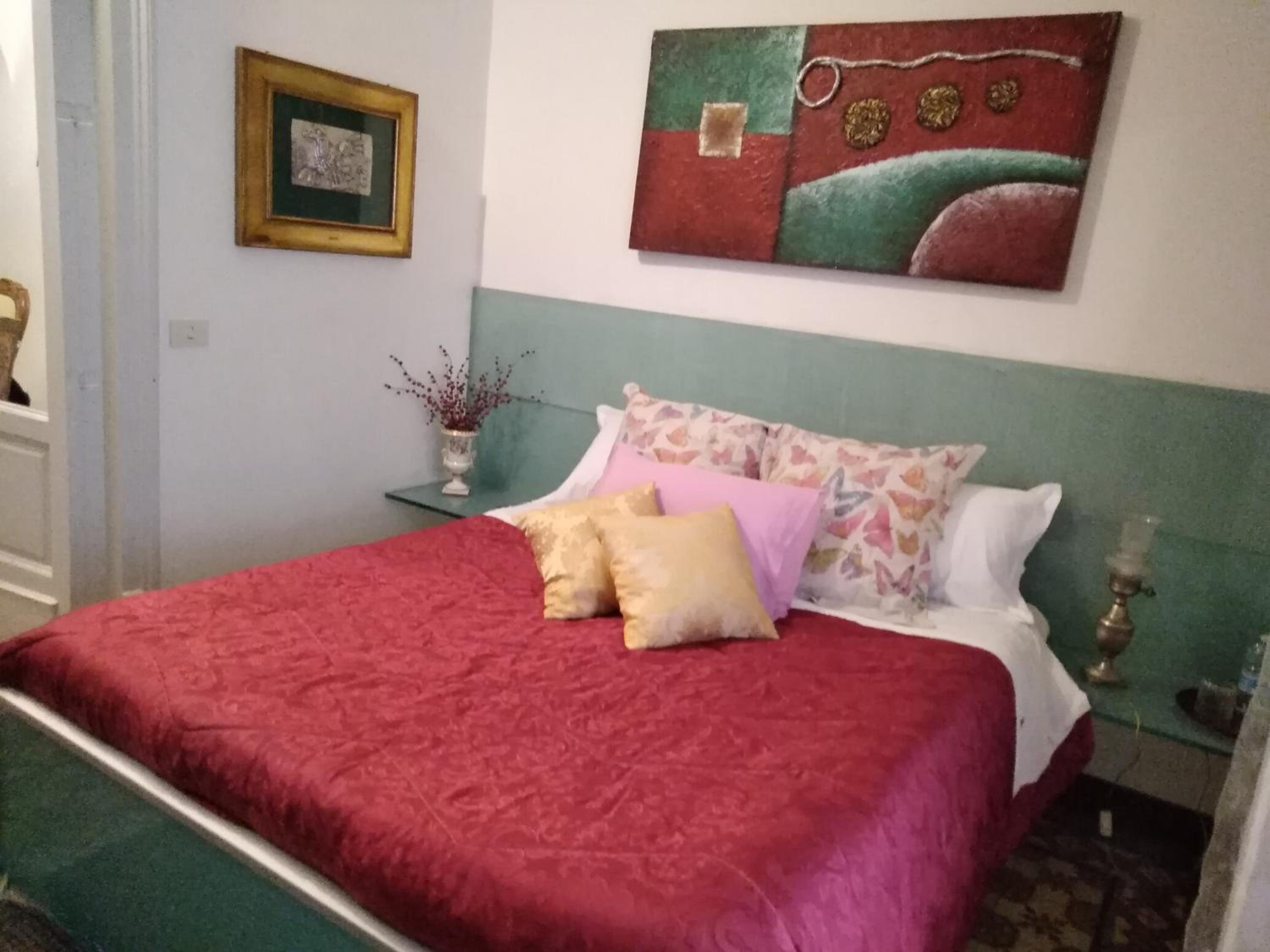 Double Room with Private External Bathroom - Photo 7