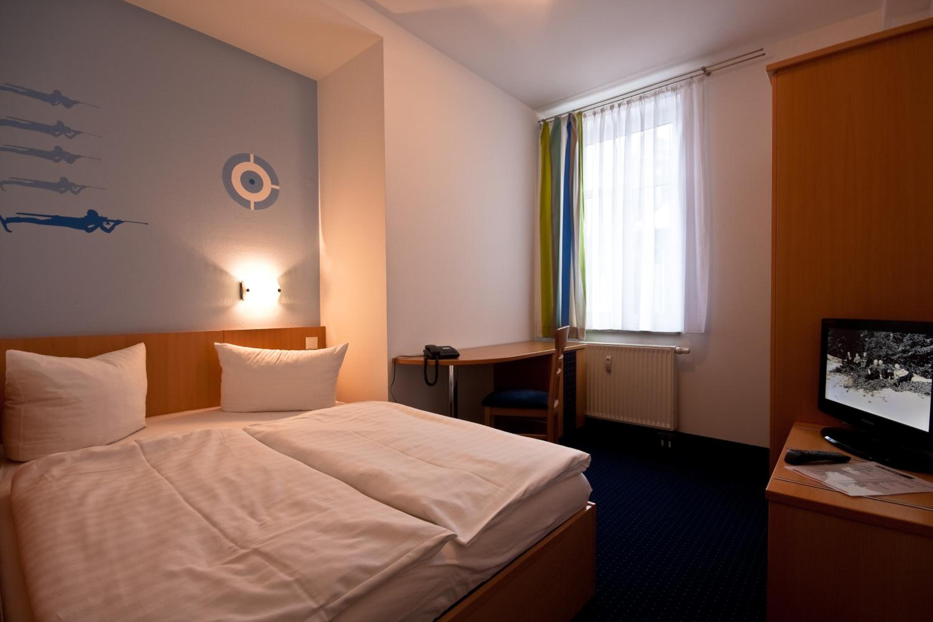 Economy Double Room photo 1