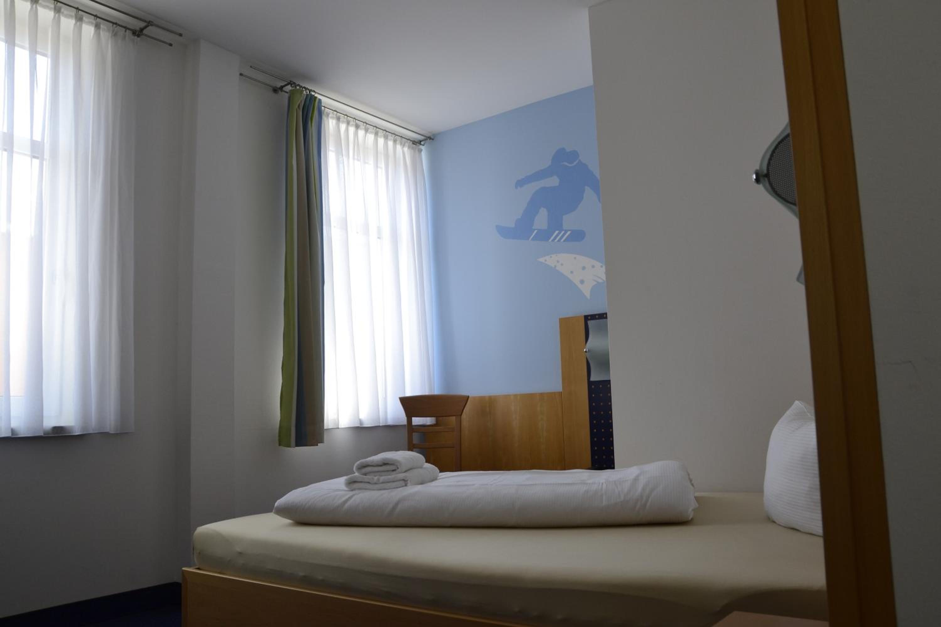 Economy Double Room photo 2