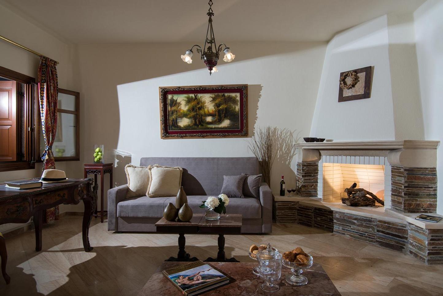 King Suite With Pool View photo 1