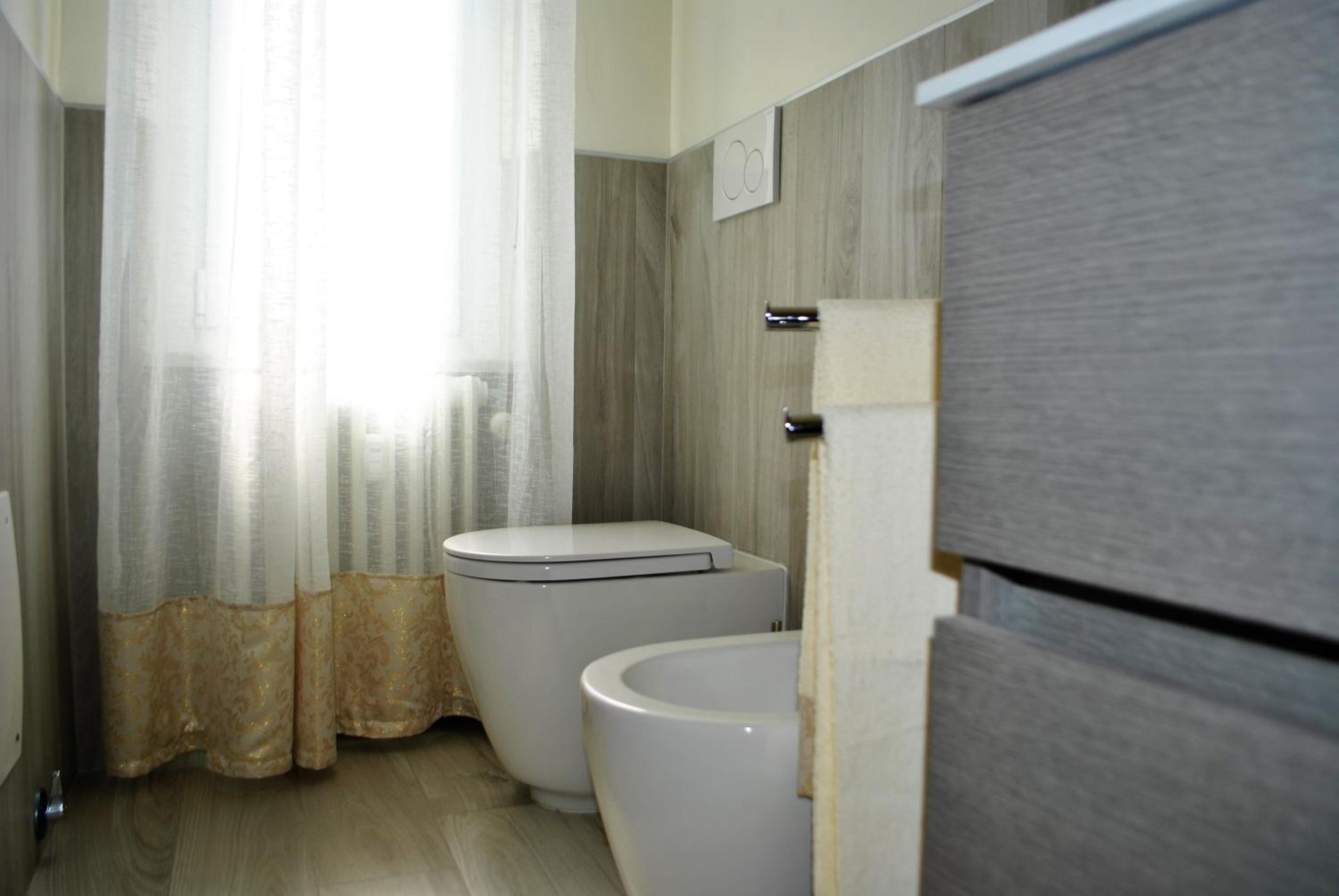 One-Bedroom Apartment - Photo 12